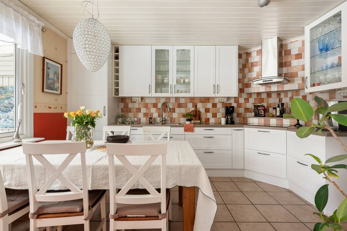5 rum Radhus på Blomsterkungsvägen 212 Hässelby Norra Villastad Stockholms kommun - bild 7