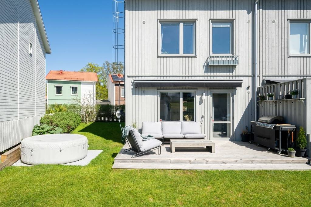 6 rum Par-/kedje-/radhus på Karin Larssons Väg 74 Lilla Sköndal Stockholms kommun - bild 5