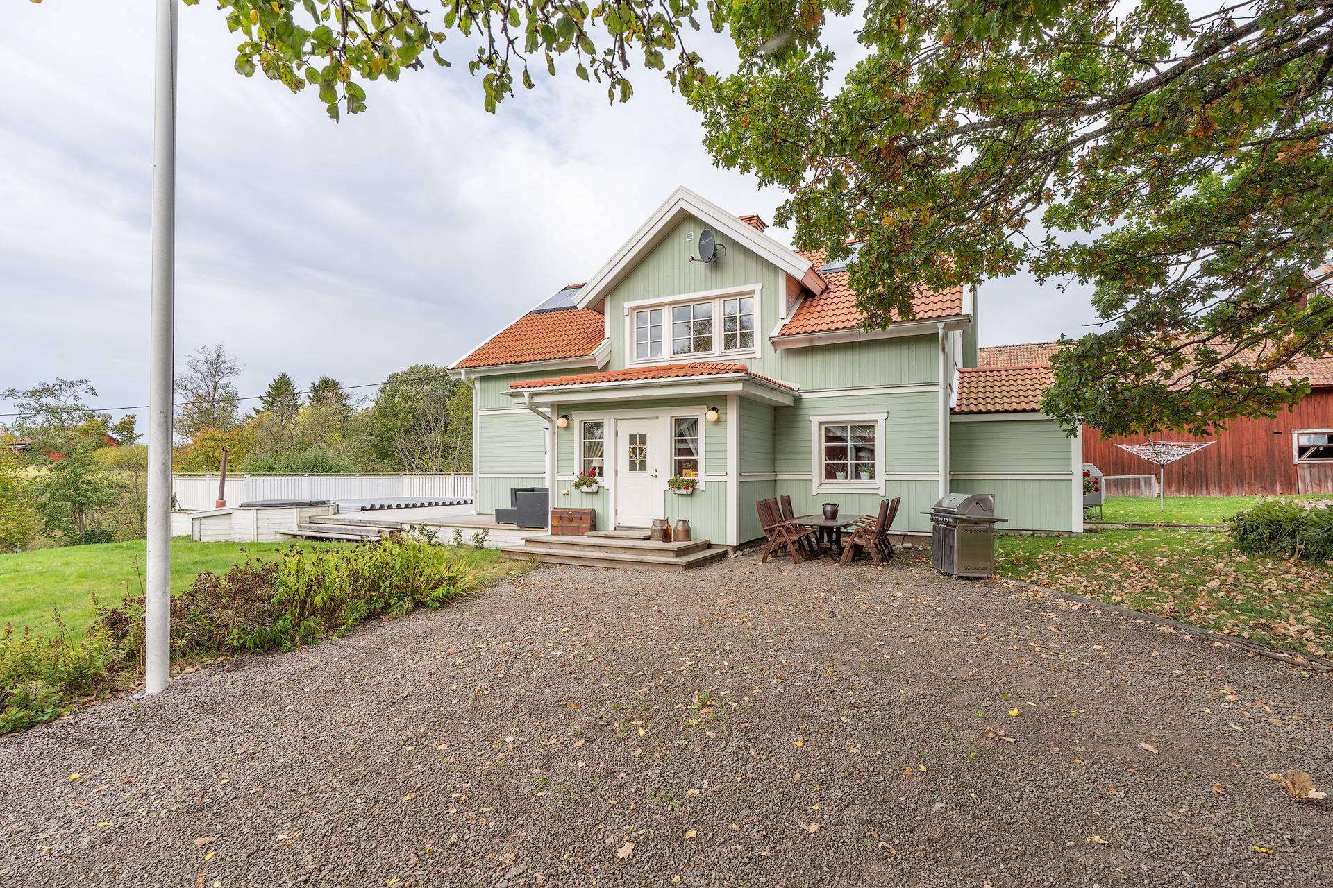 6 rum Villa på Halls 213 och 215 Tierp Tierps kommun - bild 1