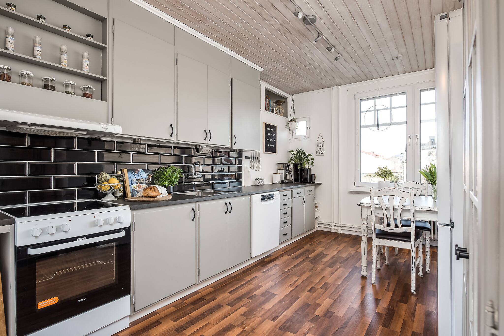 3 rum Lägenhet på Jönköpingsvägen 40 D Huskvarna Jönköpings kommun - bild 2