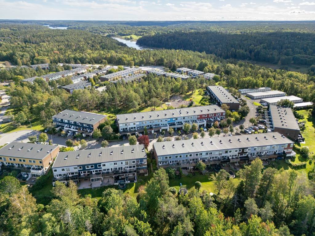 5 rum Radhus på Taggsvampsvägen 51 Sörskogen - Huddinge Huddinge kommun - bild 55