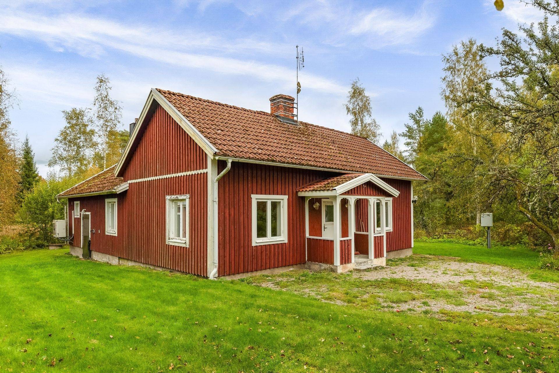 Gård/skog på Bäcken Hagen 2 Töreboda kommun - bild 2