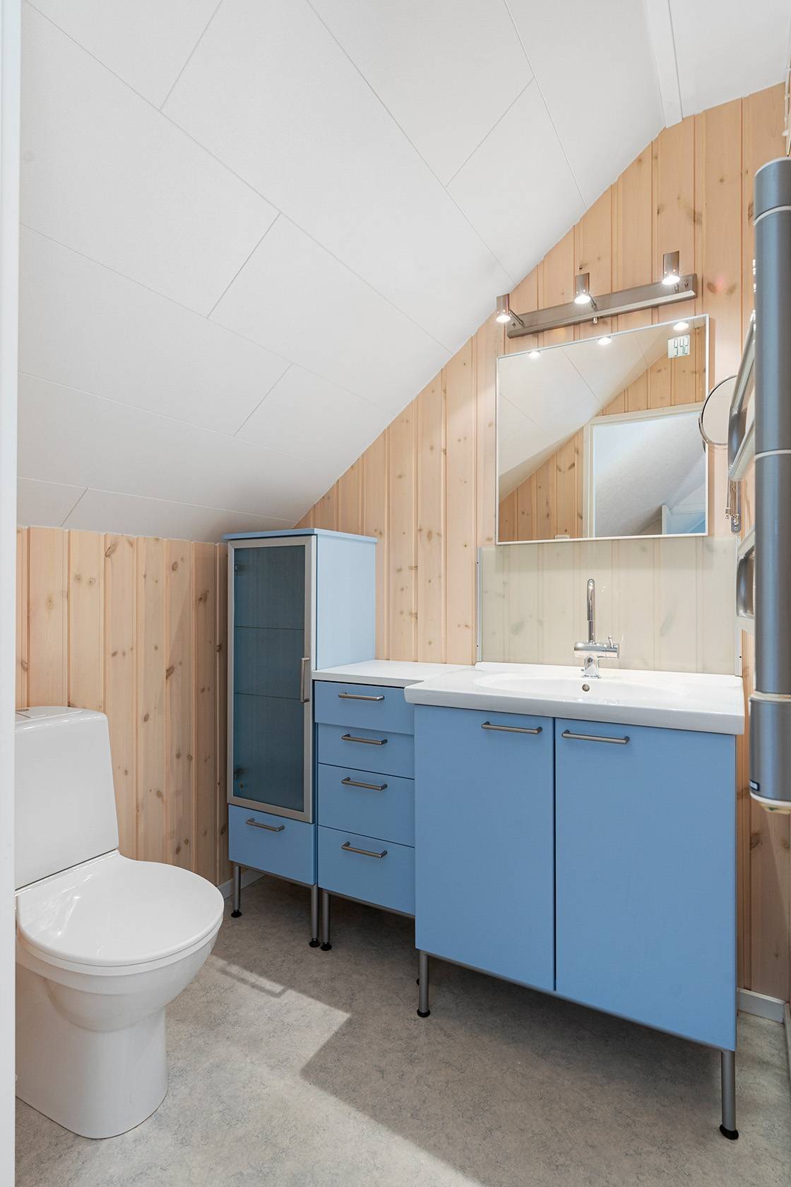 5 rum Villa på Hallonvägen 10 Brunnsäng Södertälje kommun - bild 34