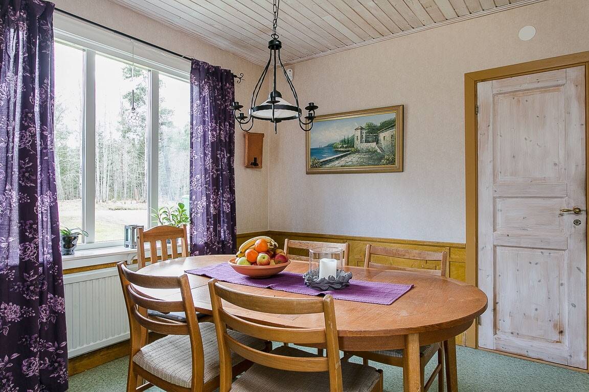5 rum Villa på Hjovägen 29 Korsberga Hjo kommun - bild 11