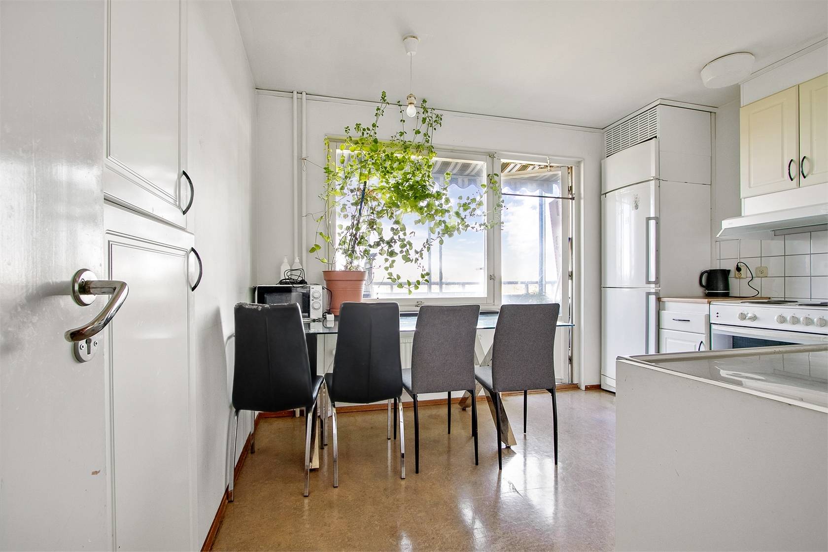 2 rum lägenhet på Domarebacken 16, 6tr Botkyrka Albyberget, Botkyrka kommun - bild 5