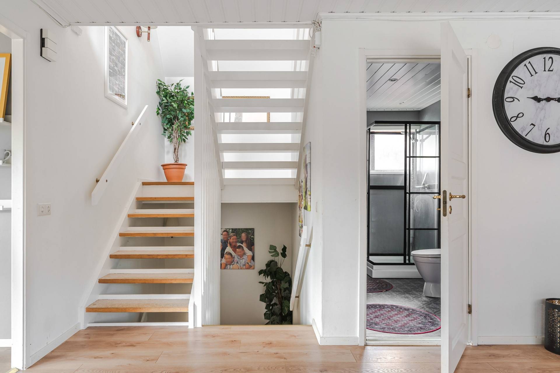 10 rum villa på Bjurtorpsvägen 10 Flen, Flens kommun - bild 4