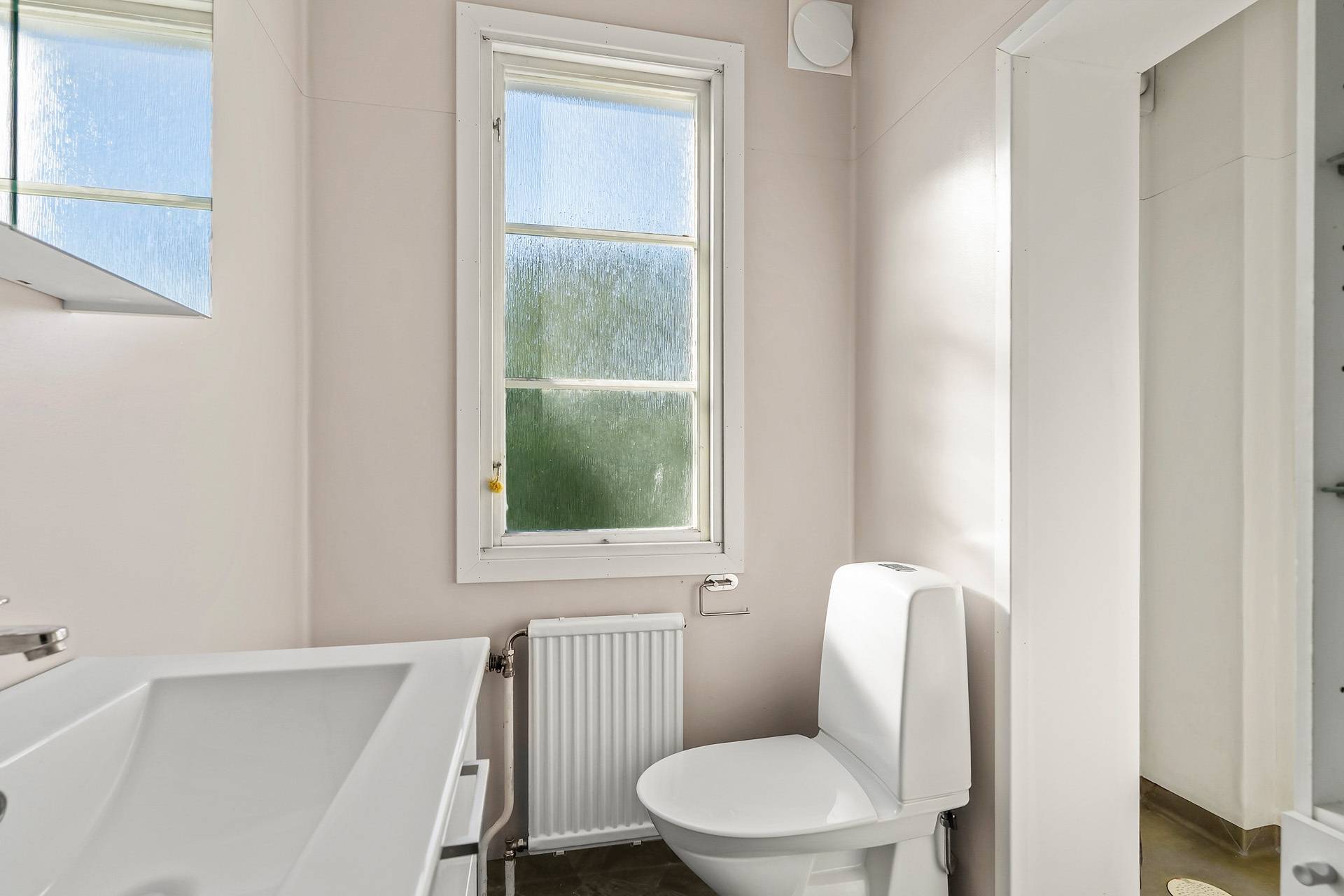 8 rum Villa på Odlarevägen 4 Norr Värnamo kommun - bild 9