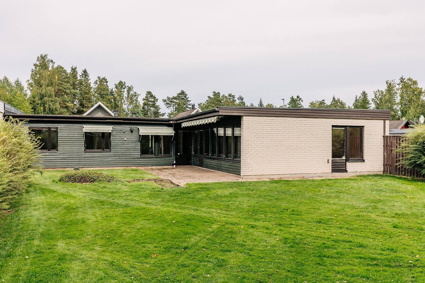 5 rum Par-/kedje-/radhus på Mollstedts väg 23 Kvarnhagen Tibro kommun - bild 32
