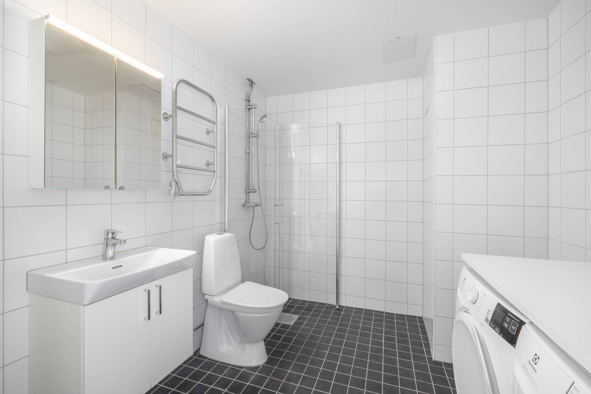 3 rum lägenhet på Lövkojsgränd 7 Hässelby Villastad, Stockholms kommun - bild 4