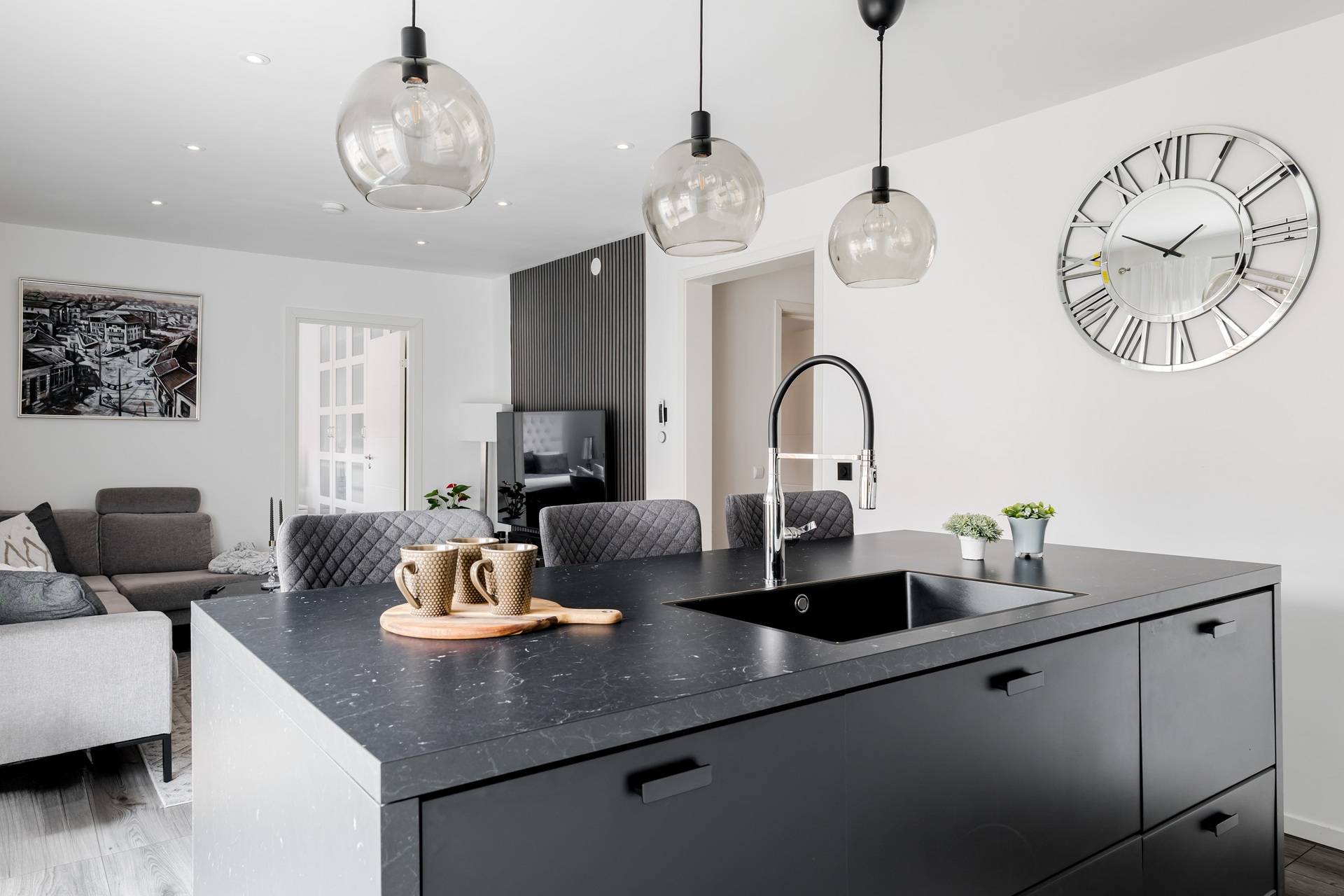 8 rum Villa på Albertsvägen 73B Trollhättan Trollhättans kommun - bild 11