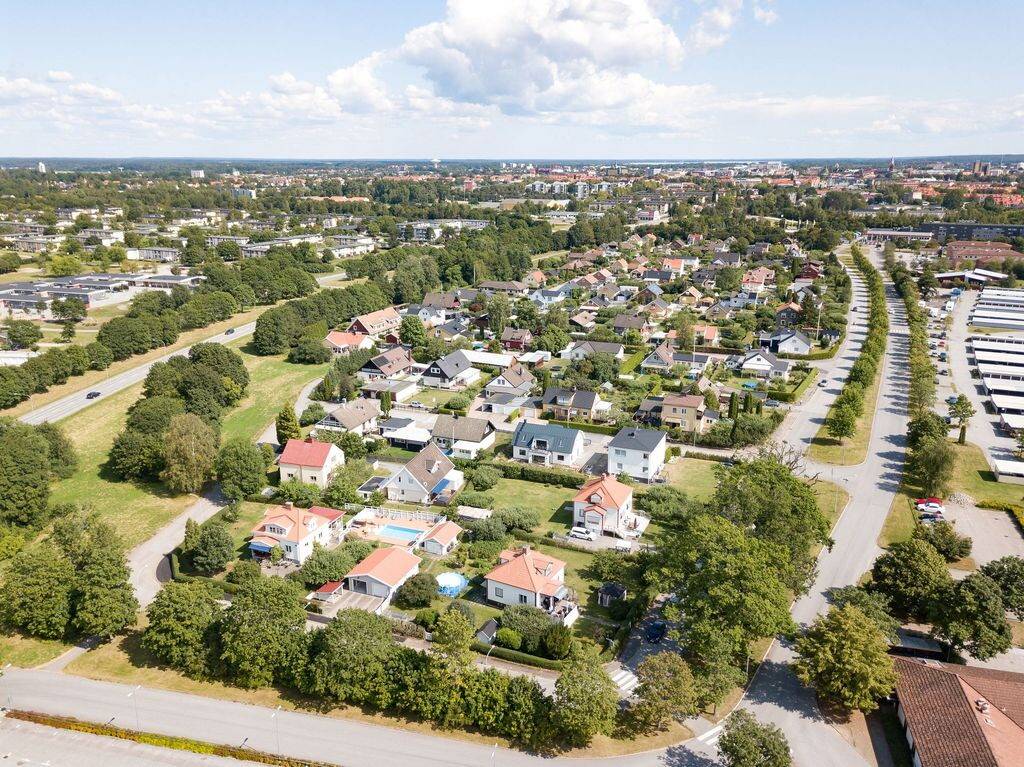 6 rum Villa på Oxhagevägen 19 Älvtomta Örebro kommun - bild 70