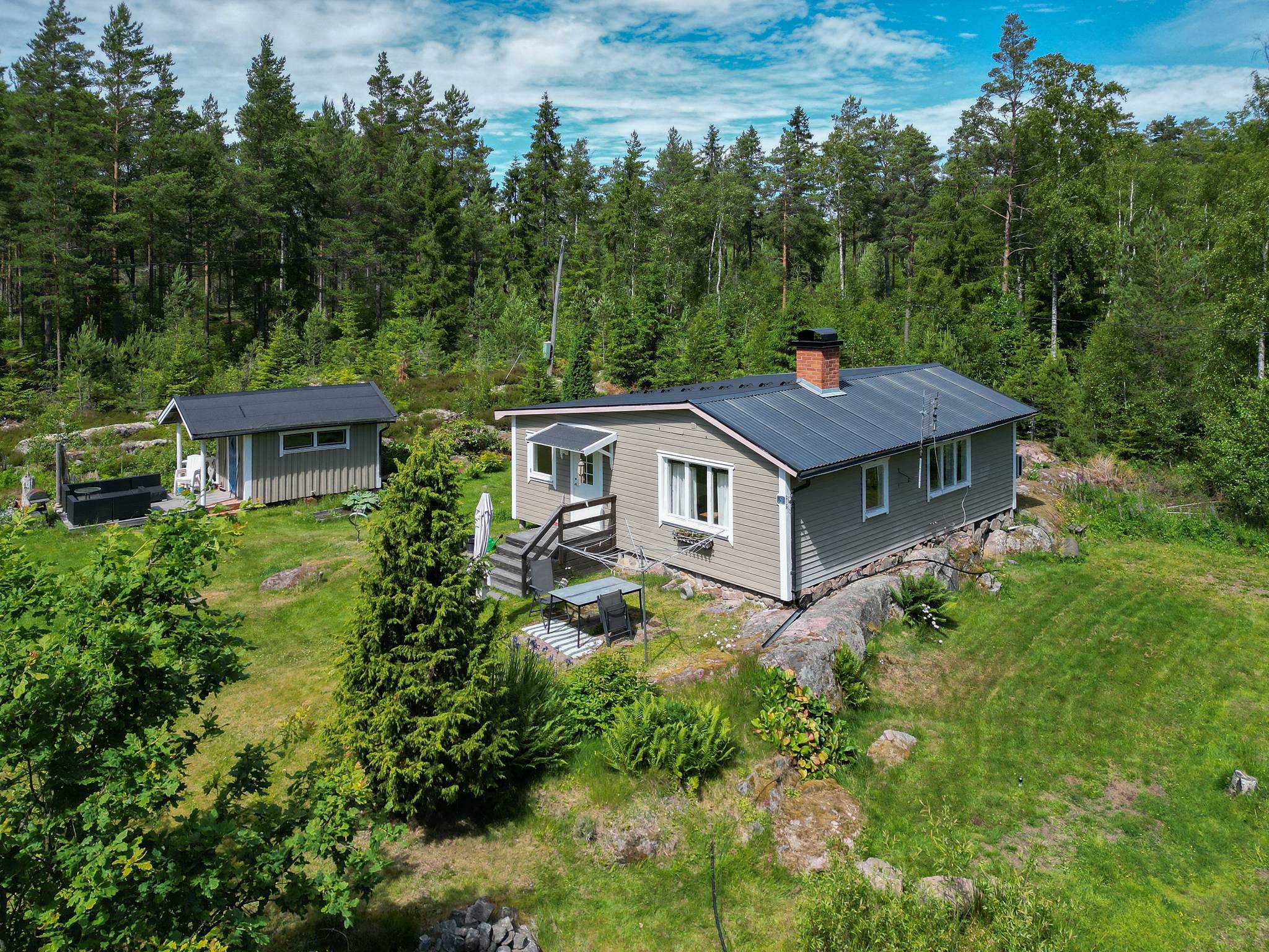 2 rum fritidshus på Bråtenvägen 62 Ölme, Bråtens fritidsområde, Kristinehamns kommun - bild 1