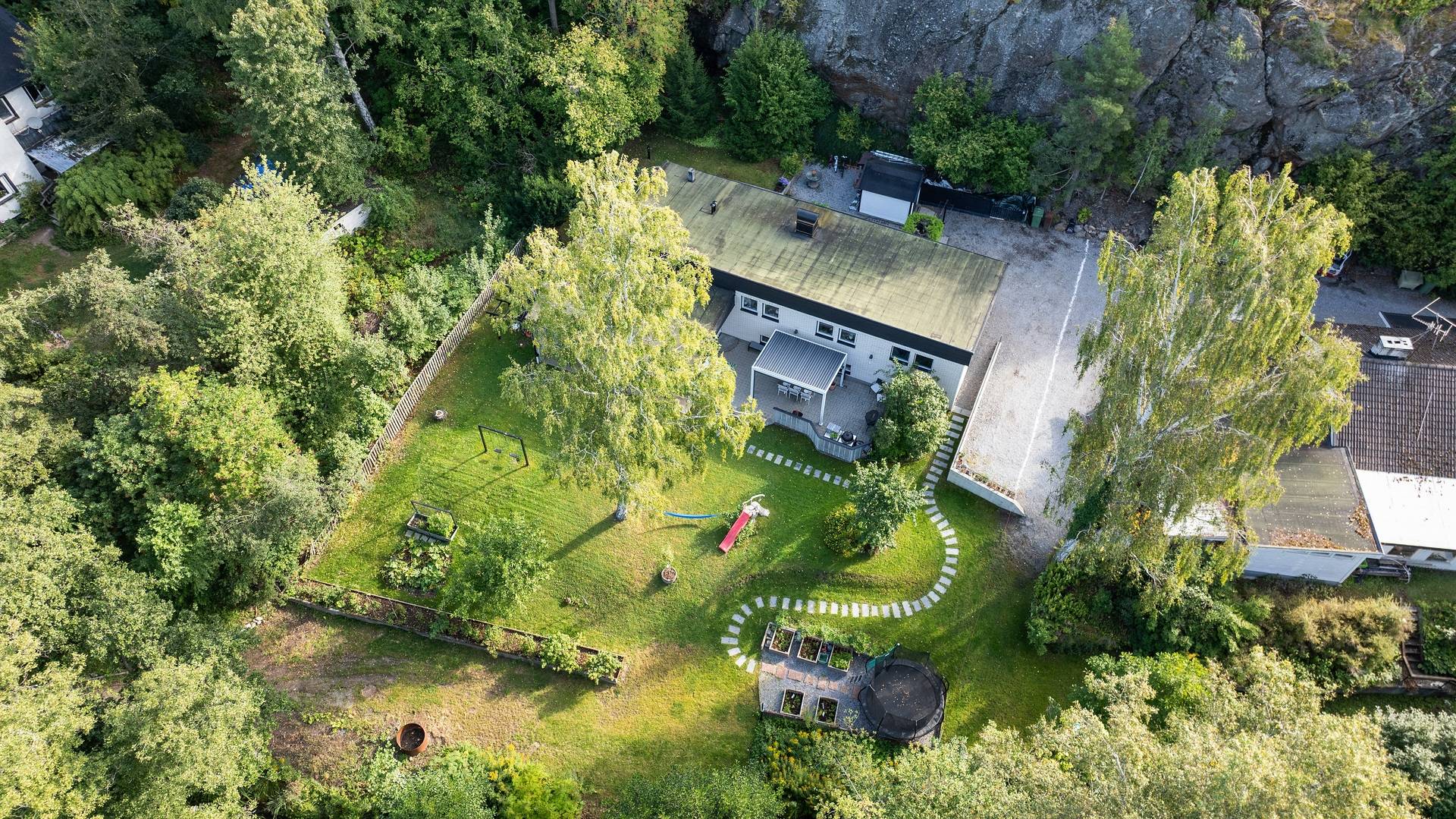 11 rum villa på Kvarnstigen 9 Kvarntorp/ Vega, Haninge kommun - bild 1