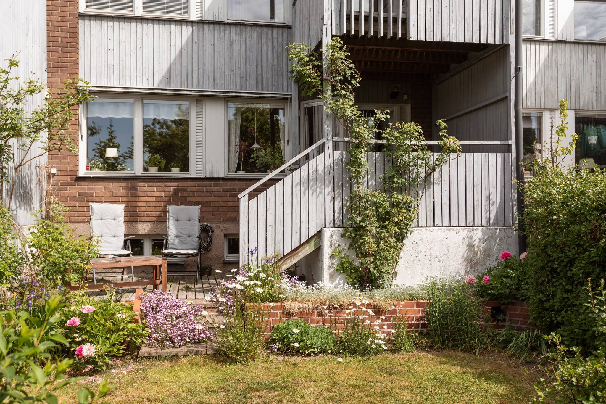 6 rum Radhus på Björnskogsgränd 95 Vällingby - Kälvesta Stockholms kommun - bild 1