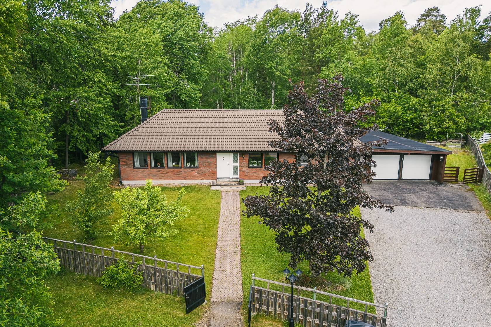 6 rum villa på Pukslagarens väg 20 Skokloster - Slottsskogen, Håbo kommun - bild 1