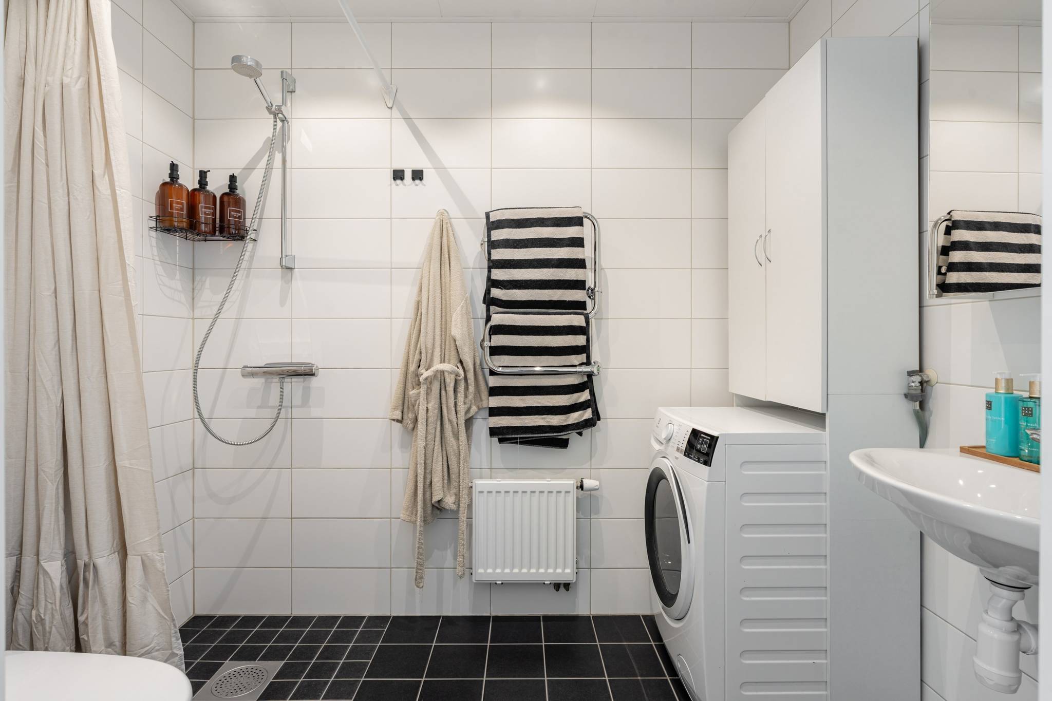 1 rum lägenhet på HÄGERNEHOLMSVÄGEN 7A HÄGERNEHOLM, Täby kommun - bild 4