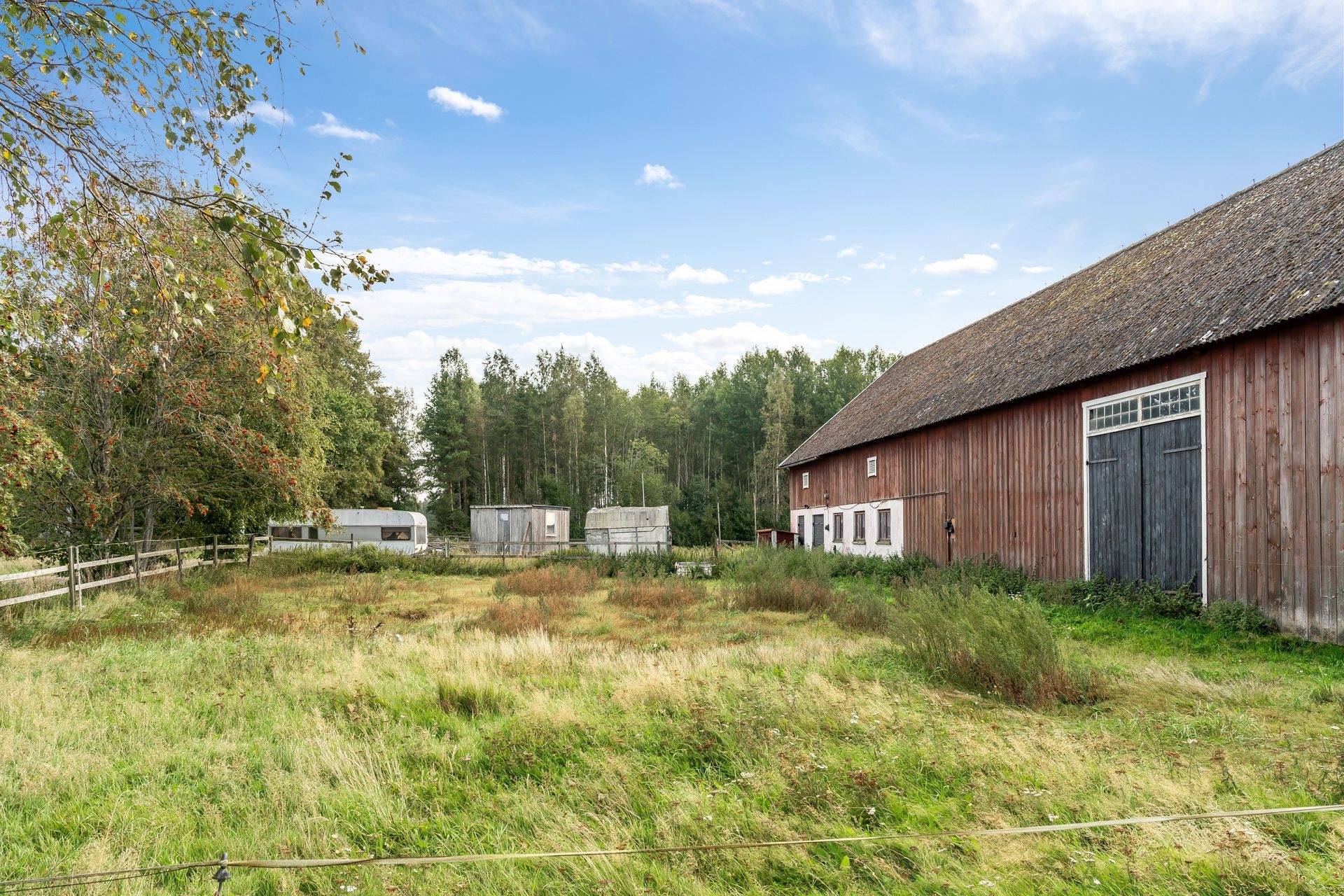 Gård med jordbruk på Holmestad Järnbrohult 1 Götene kommun - bild 10