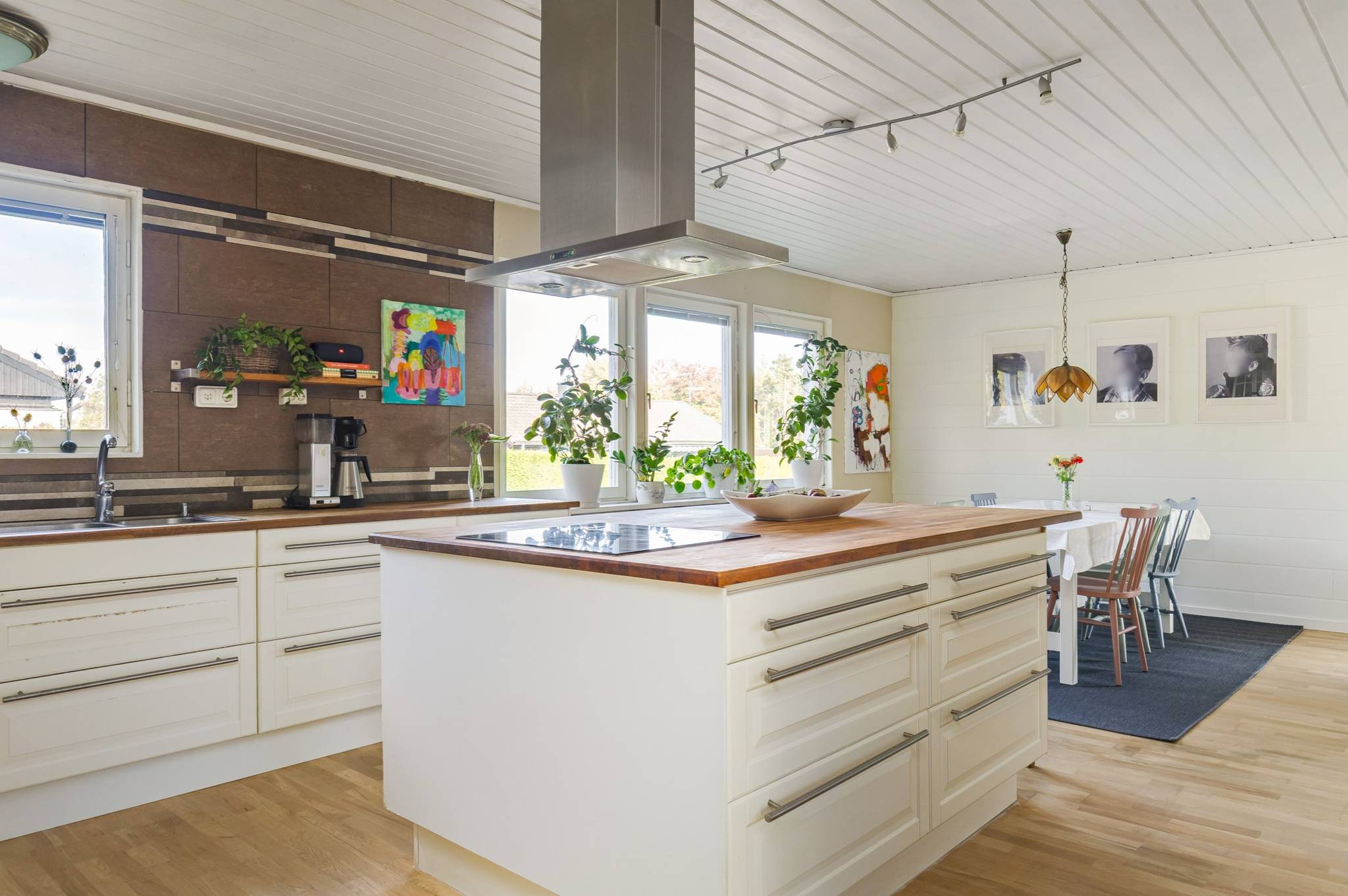 7 rum Villa på Porsvägen 15 Sturefors Linköpings kommun - bild 2
