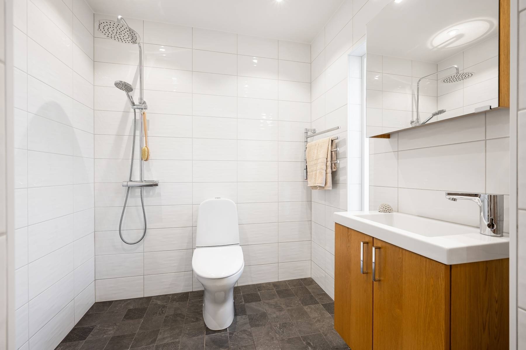 7 rum Villa på Värtavägen 5 Viggbyholm - Sjösidan Täby kommun - bild 14