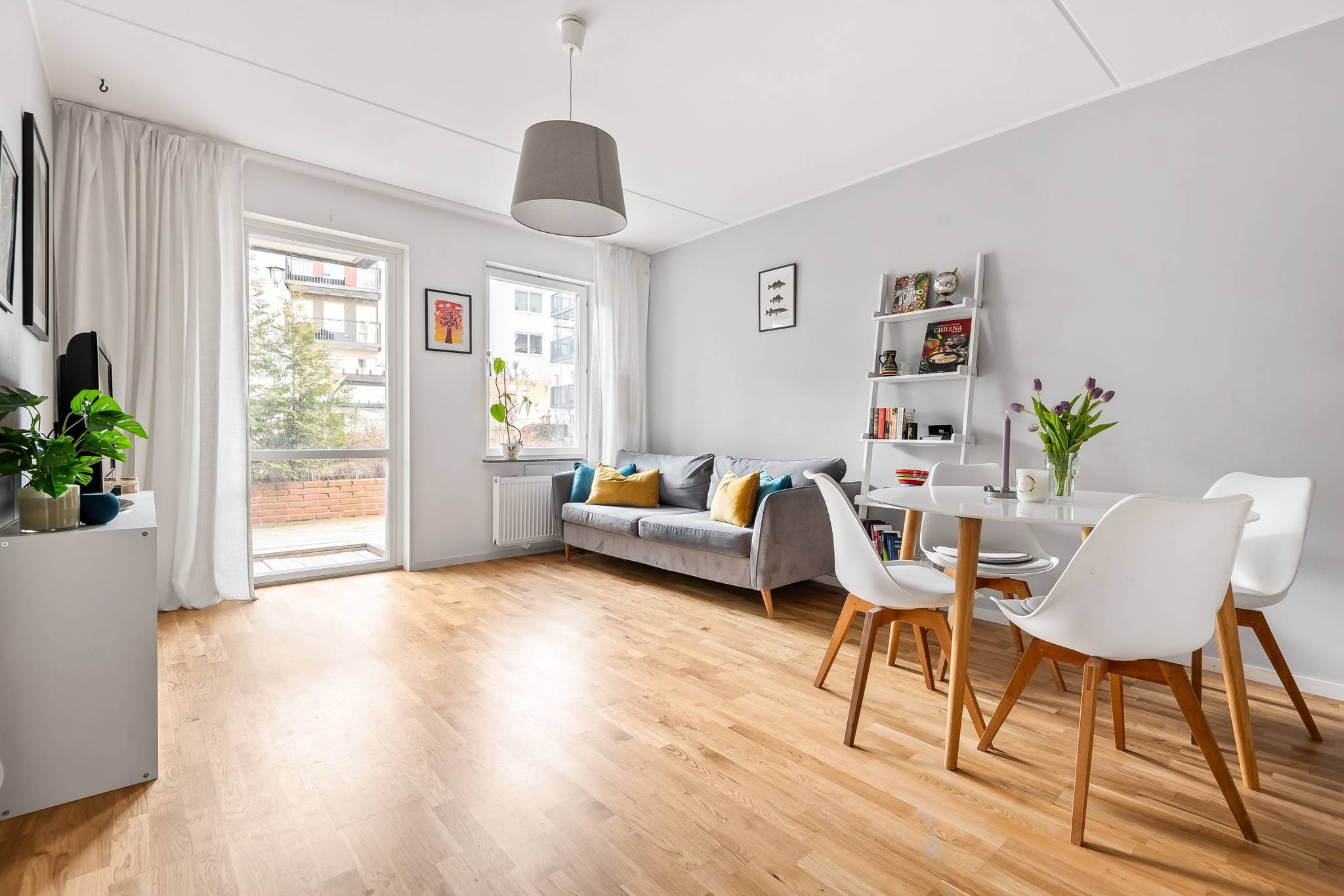 2 rum Lägenhet på Järva Skjutbaneväg 45 Solna Järvastaden Solna kommun - bild 2