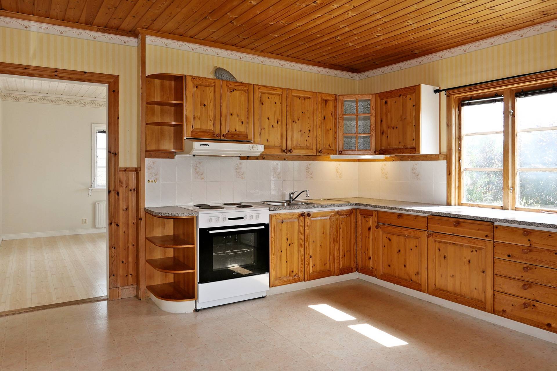 3 rum Villa på Vallgatan 6 Centralt Åmåls kommun - bild 9