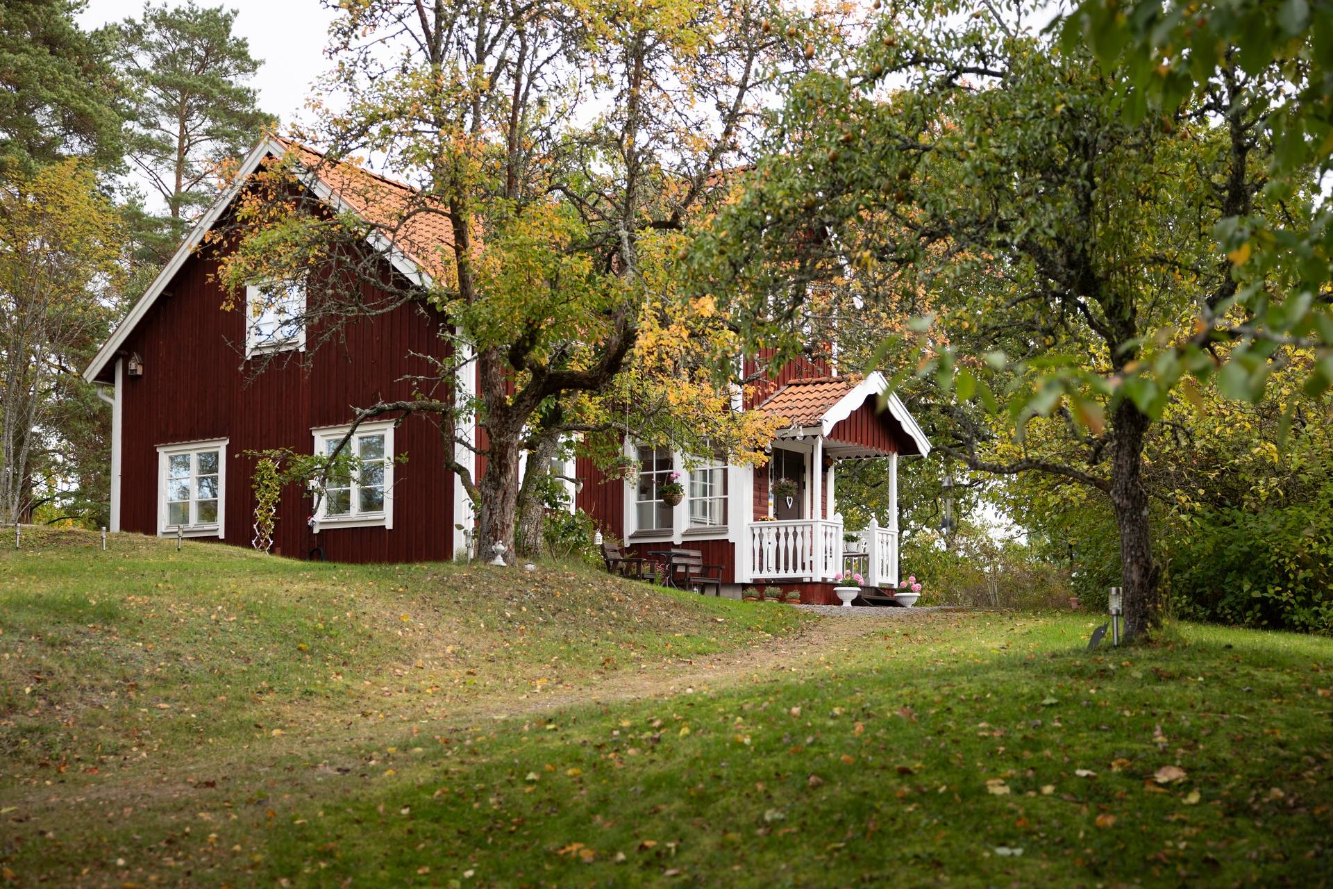 5 rum gård/skog på Mellringe gård 1 Läggesta/Hedlandet Mariefred, Strängnäs kommun - bild 2