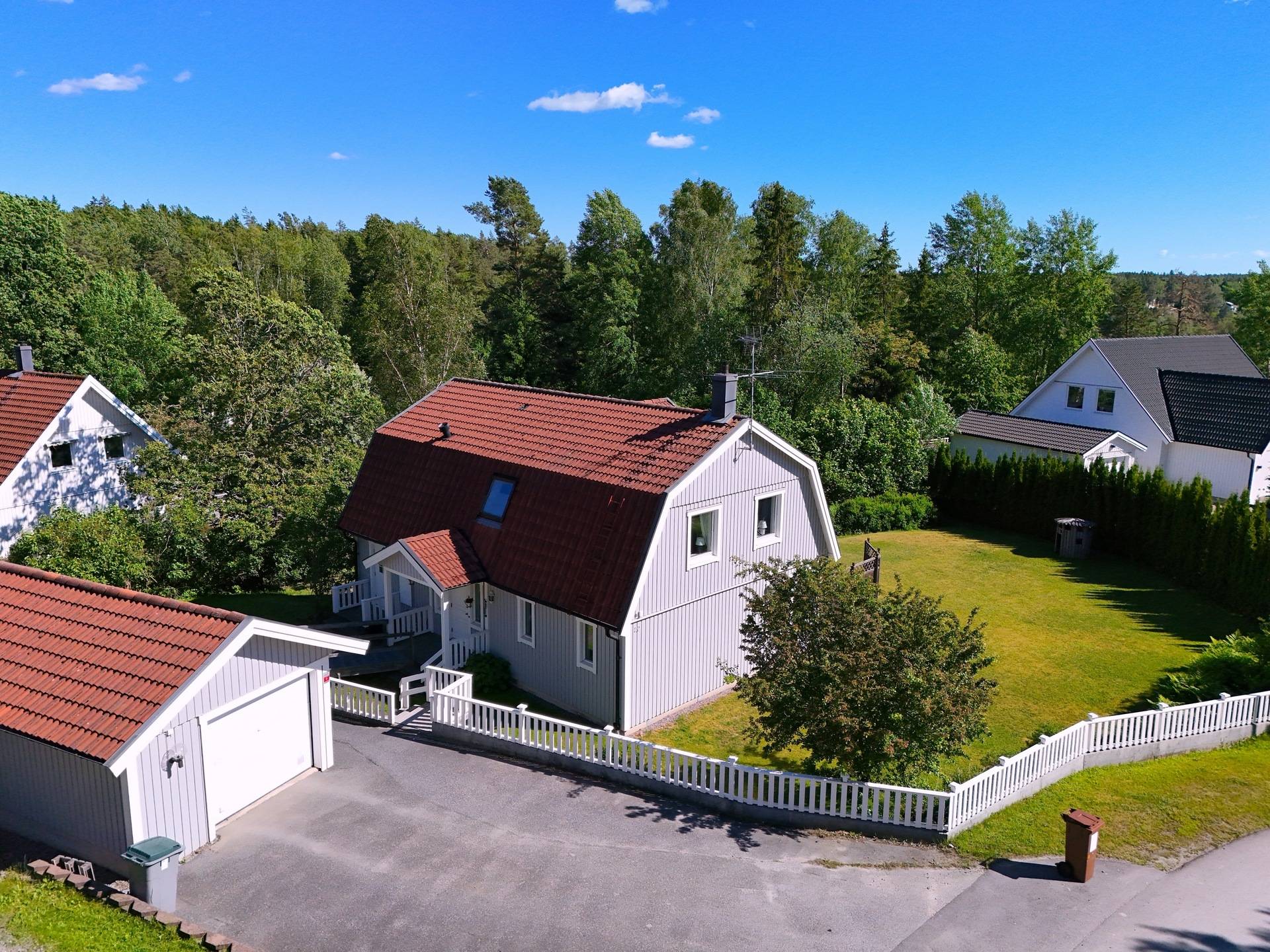 8 rum villa på Torparevägen 22 Tyresö, Tyresö kommun - bild 4