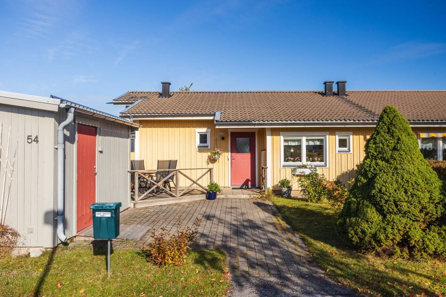 3 rum Radhus på Brinkvägen 54 Älvkarleby Älvkarleby kommun - bild 1