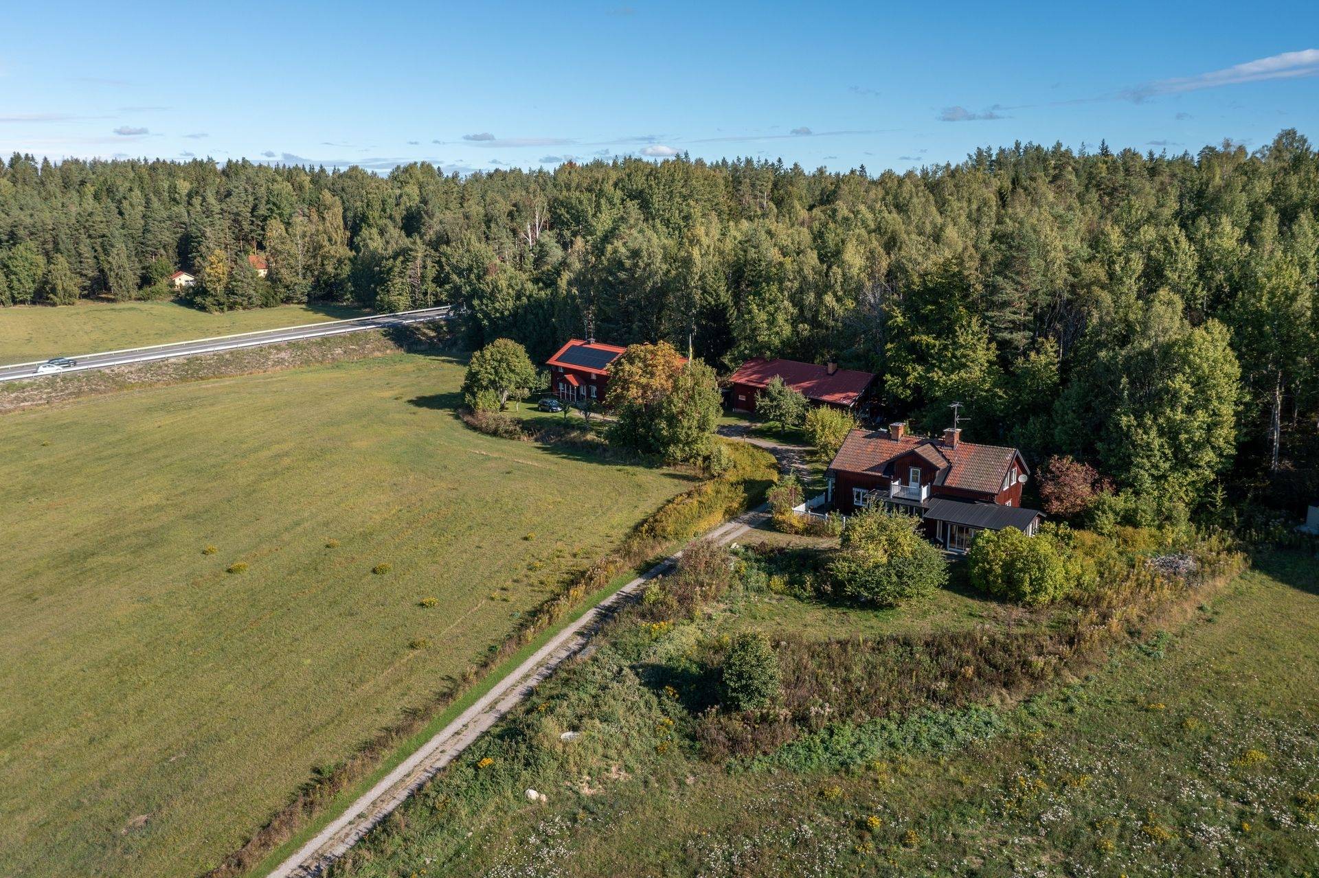 Gård/skog på Harry Martinsons väg 4 Vårdinge Södertälje kommun - bild 41
