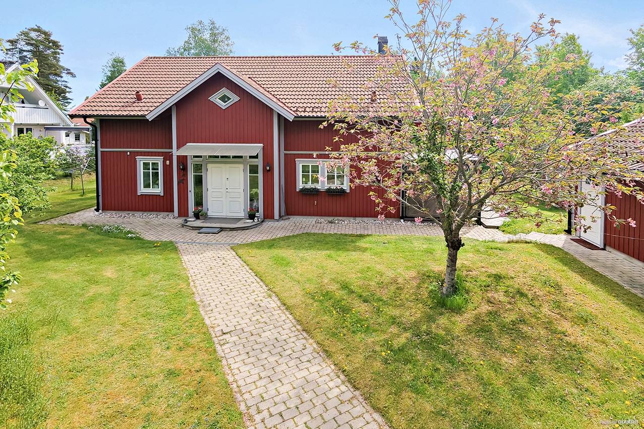 6 rum villa på Ytterbystrandsvägen 87 Resarö, Vaxholms kommun - bild 2