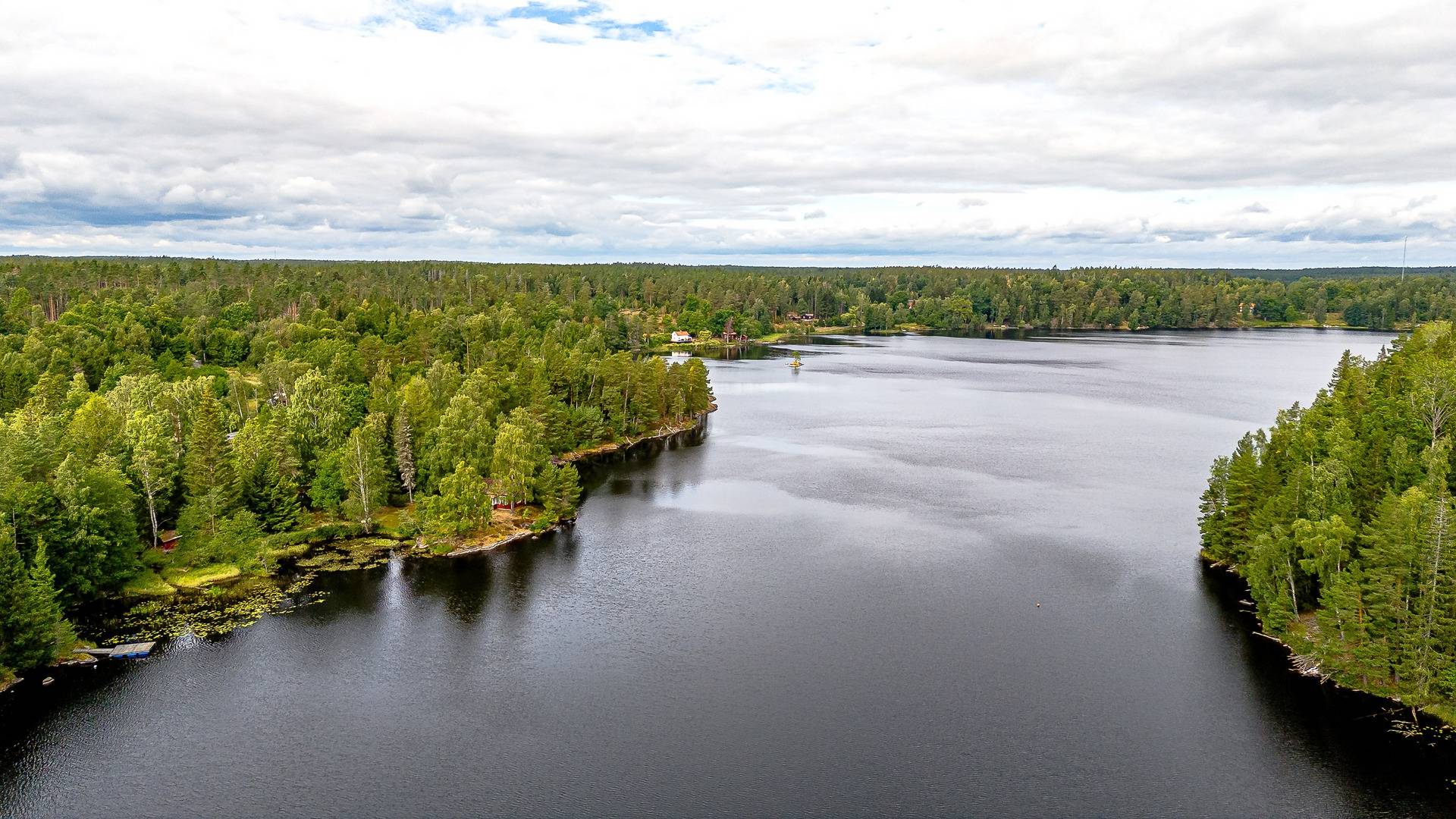 2 rum Villa på Holmsjön 4 och 6 Hälleforsnäs Flens kommun - bild 13