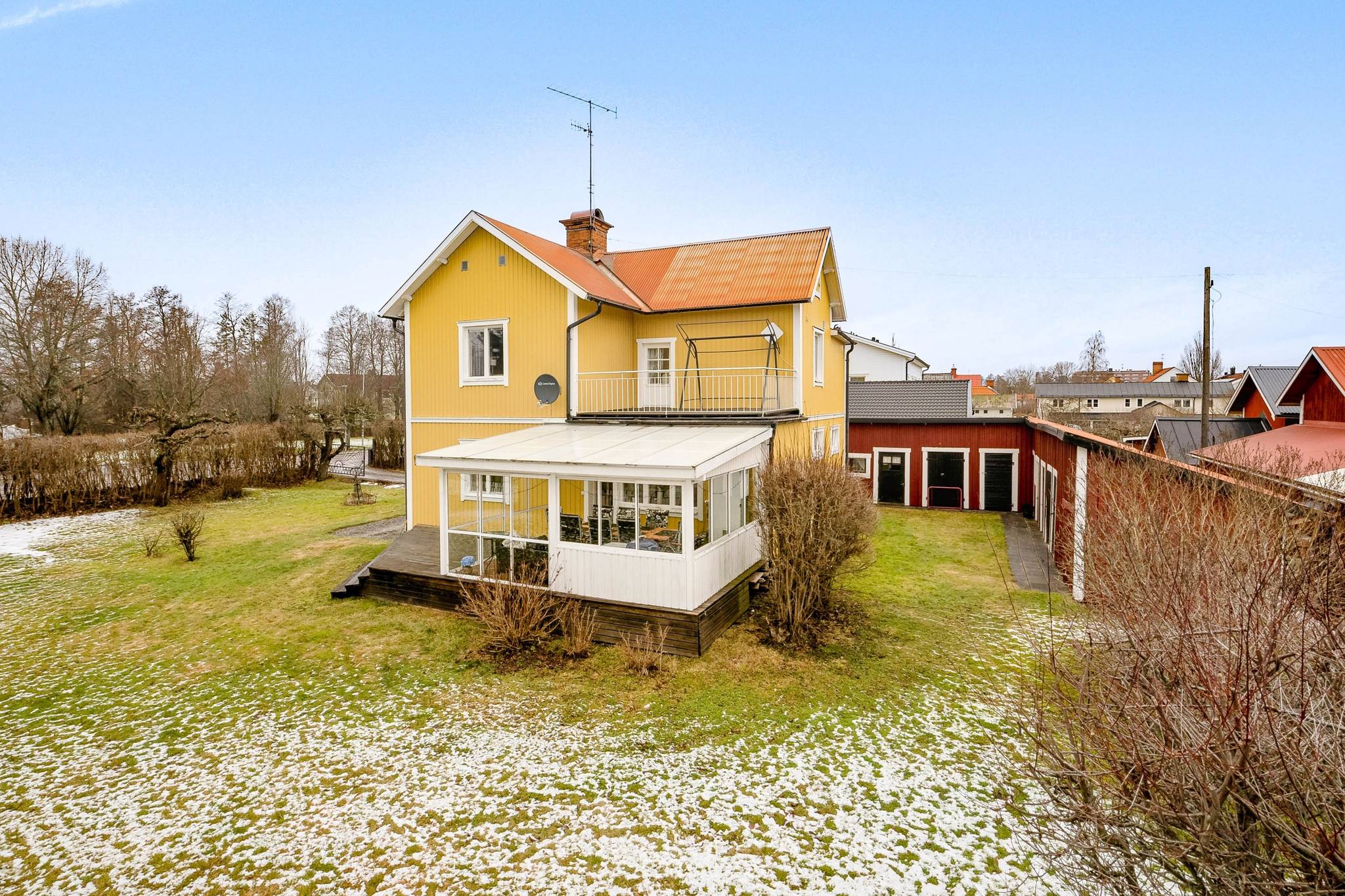 5 rum Villa på Välskött villa i centrum. Nytt (-19) kök, nytt (-21) badrum. Inglasad altan. Uthusbyggnad. Vasastaden - bild 2