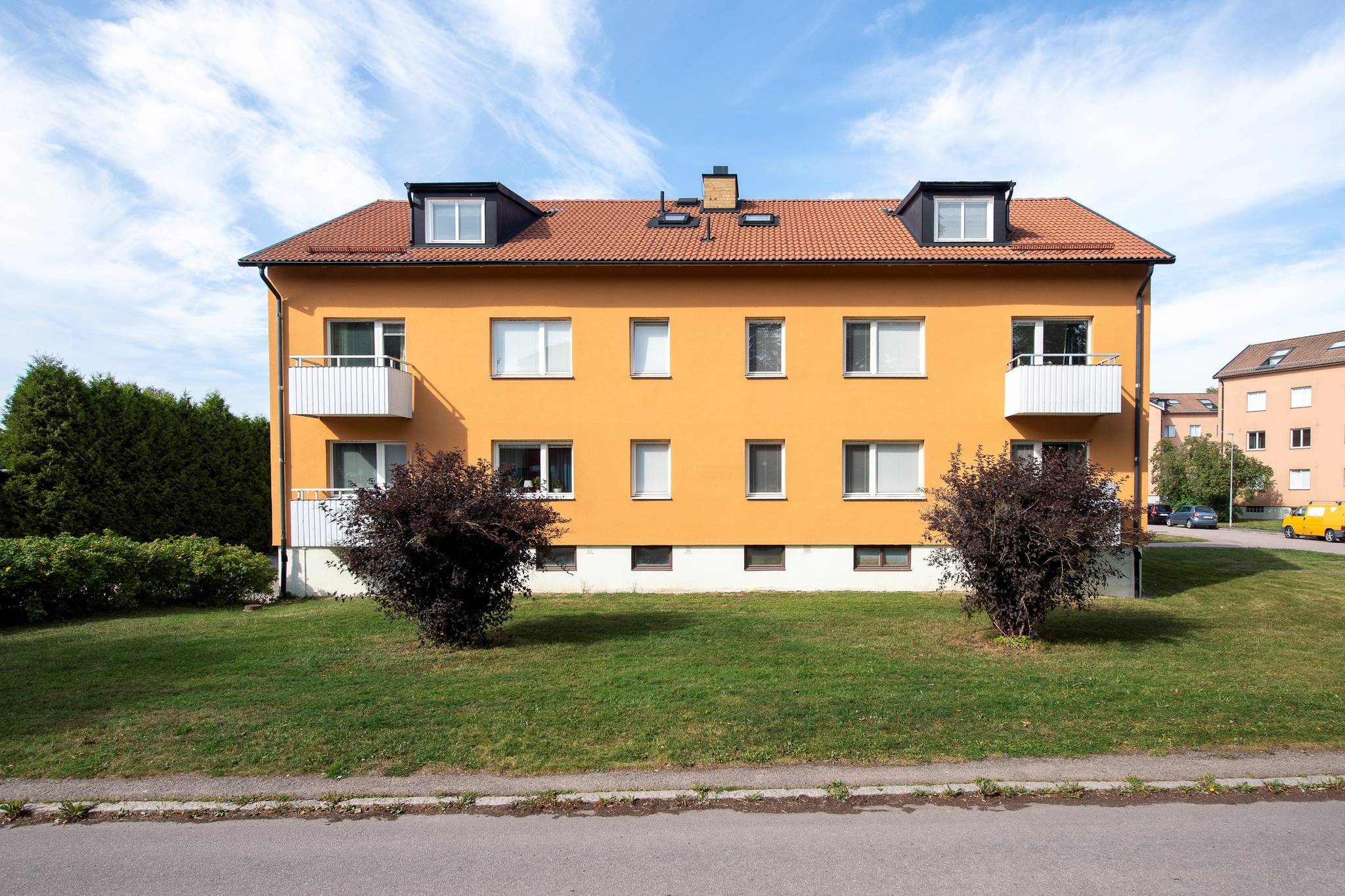 3 rum lägenhet på Lövboåsvägen 14 Hallstahammar, Hallstahammars kommun - bild 1