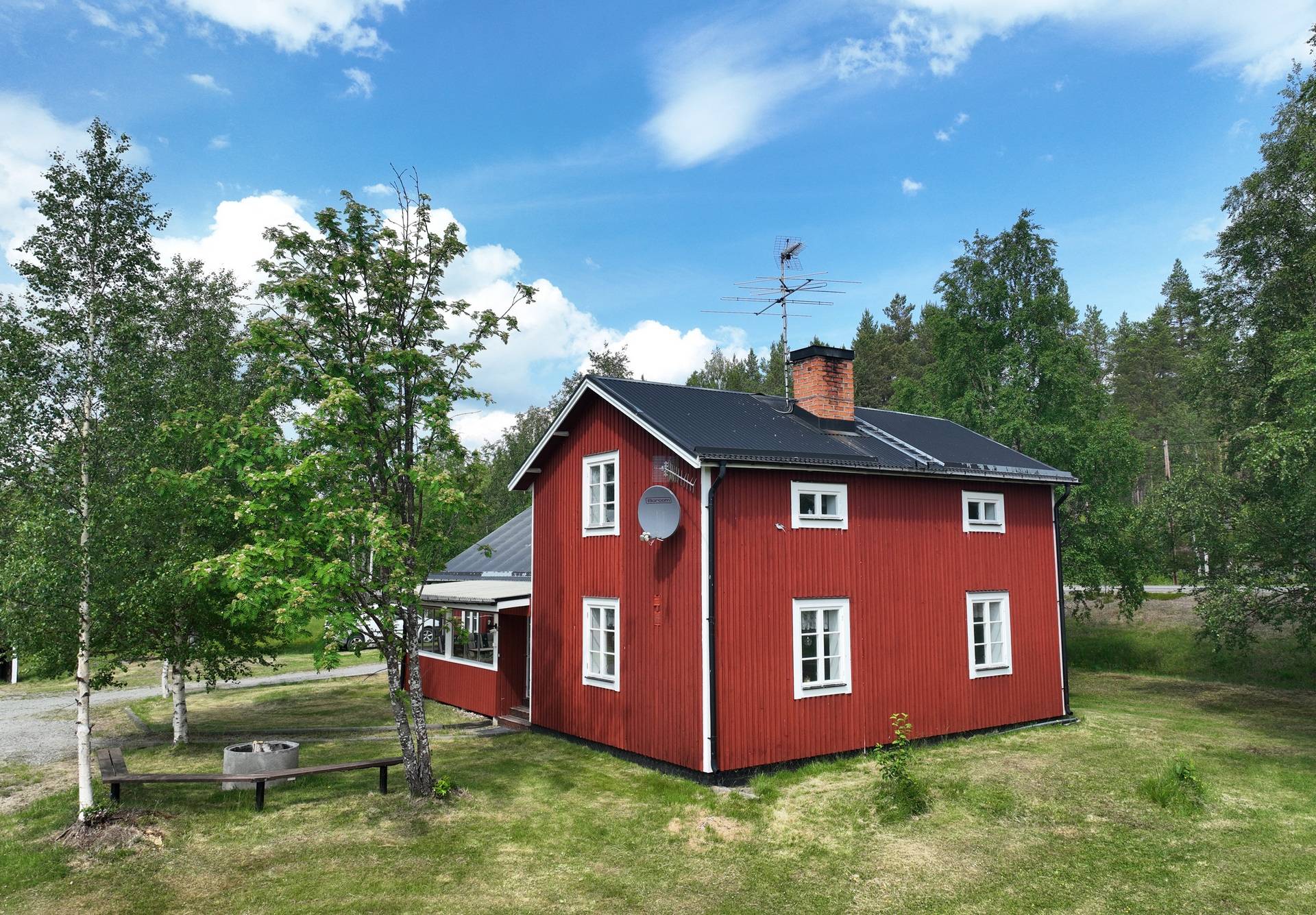 Gård med jordbruk på Svegsvägen 19 Vemhån, Vemdalen Härjedalens kommun - bild 3