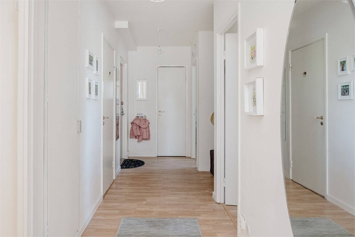 3 rum Lägenhet på Rosenhagavägen 22 Rosenhaga Skövde kommun - bild 2