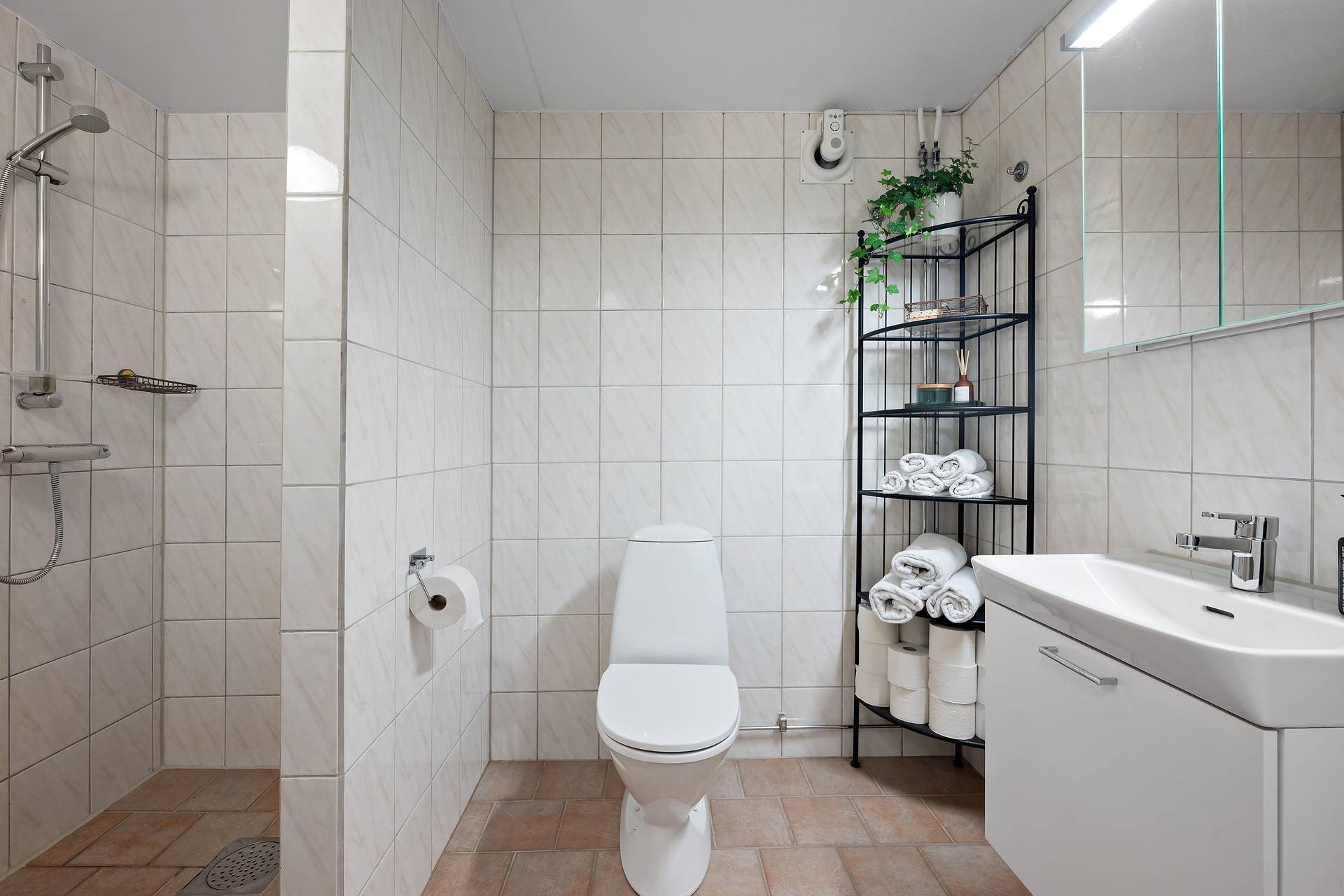 7 rum Villa på Upplandsvägen 47 Ormsta Vallentuna kommun - bild 26