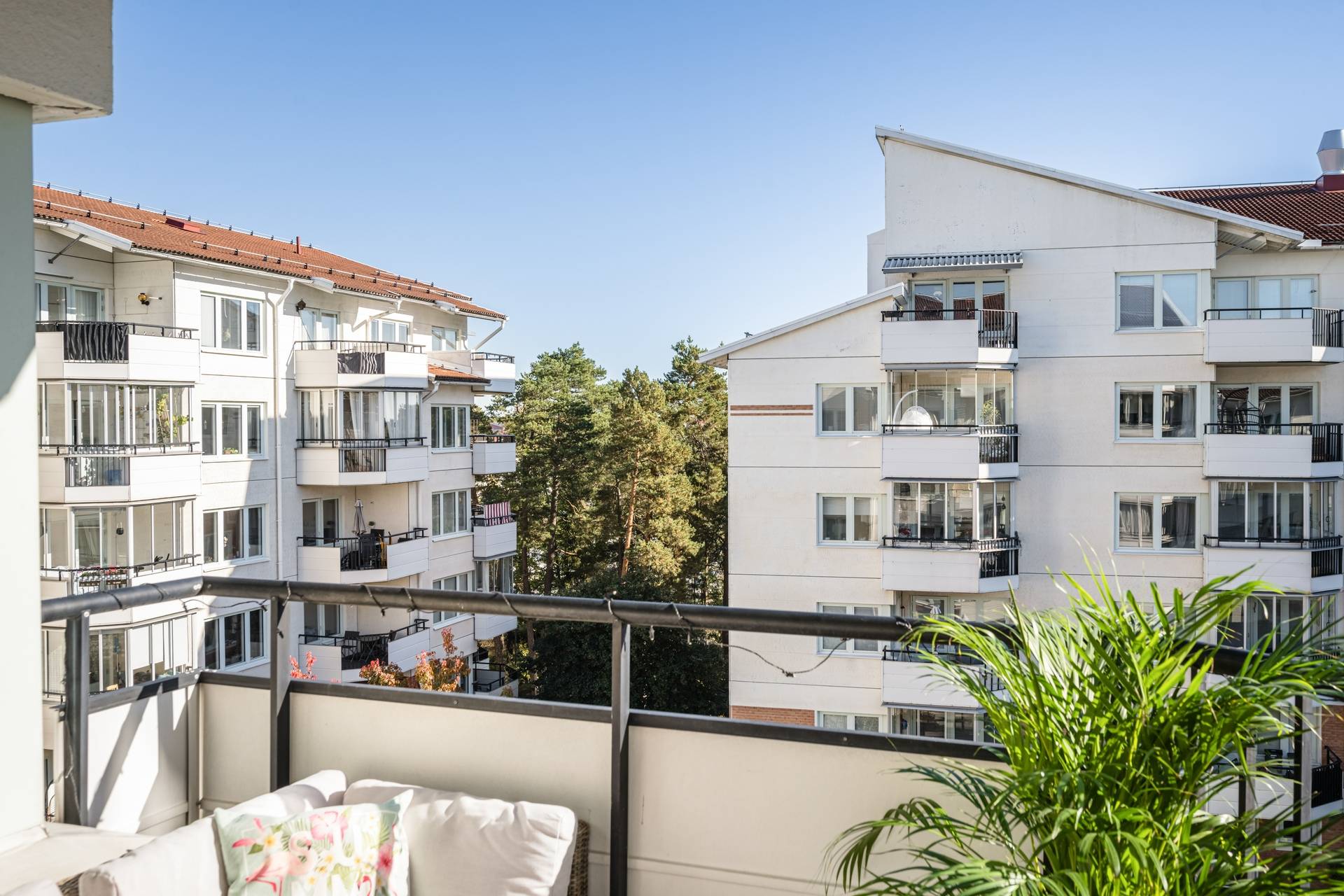 3 rum Lägenhet på Mjölnerbacken 62, 4 tr! Rissne Sundbybergs kommun - bild 4