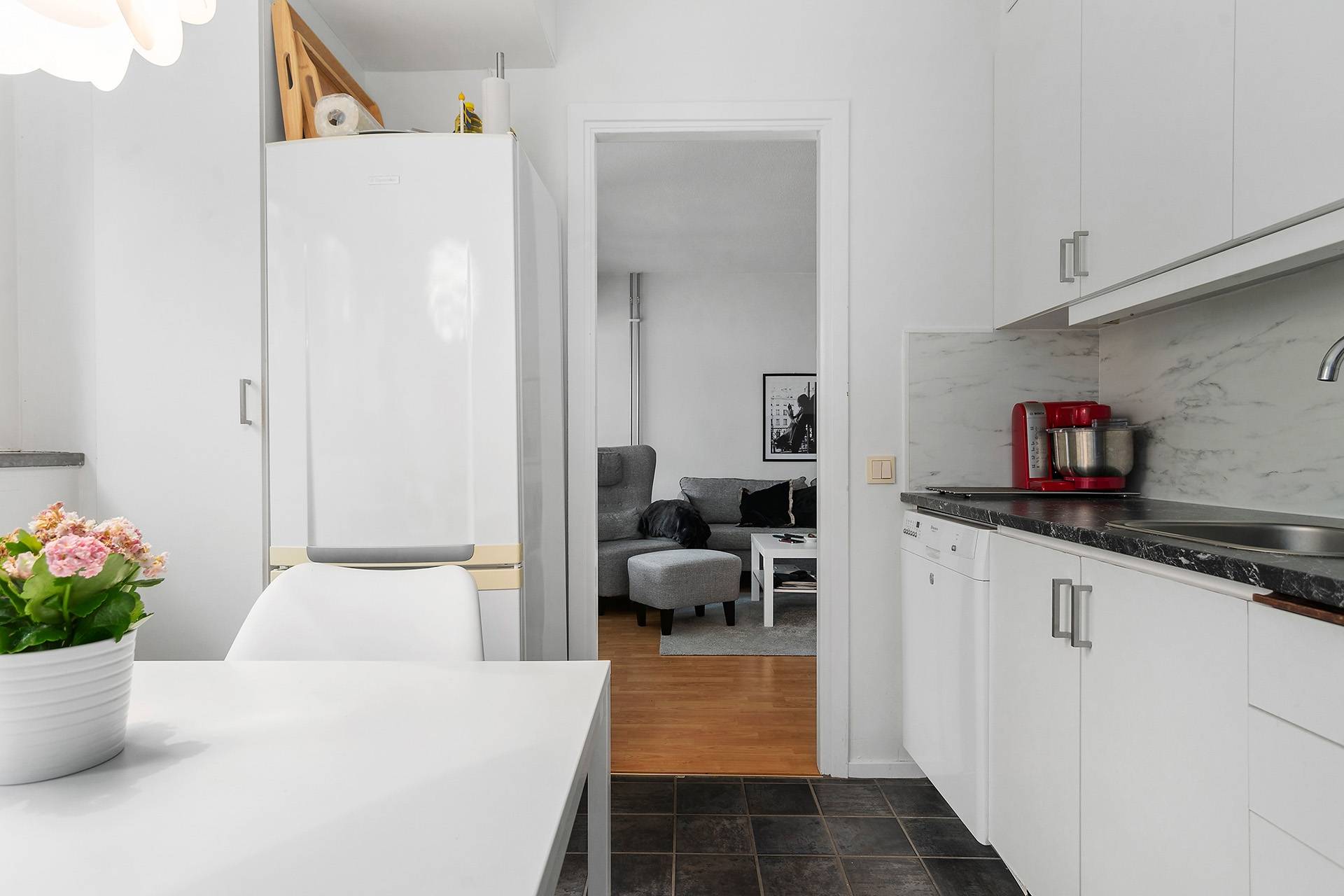 1 rum Lägenhet på Skjutbanegatan 3B Haga Västerås kommun - bild 13