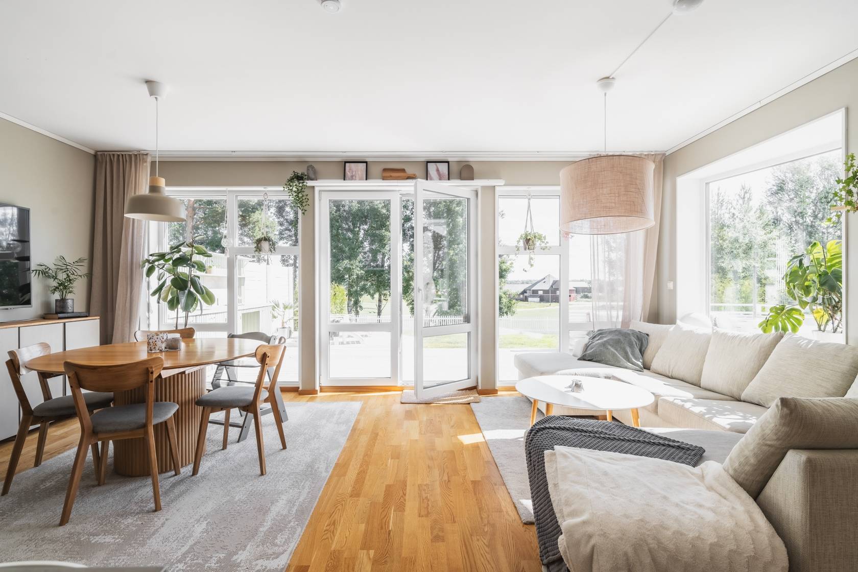 6 rum Parhus på Lupinvägen 27 Bålsta - Viby Äng Håbo kommun - bild 4