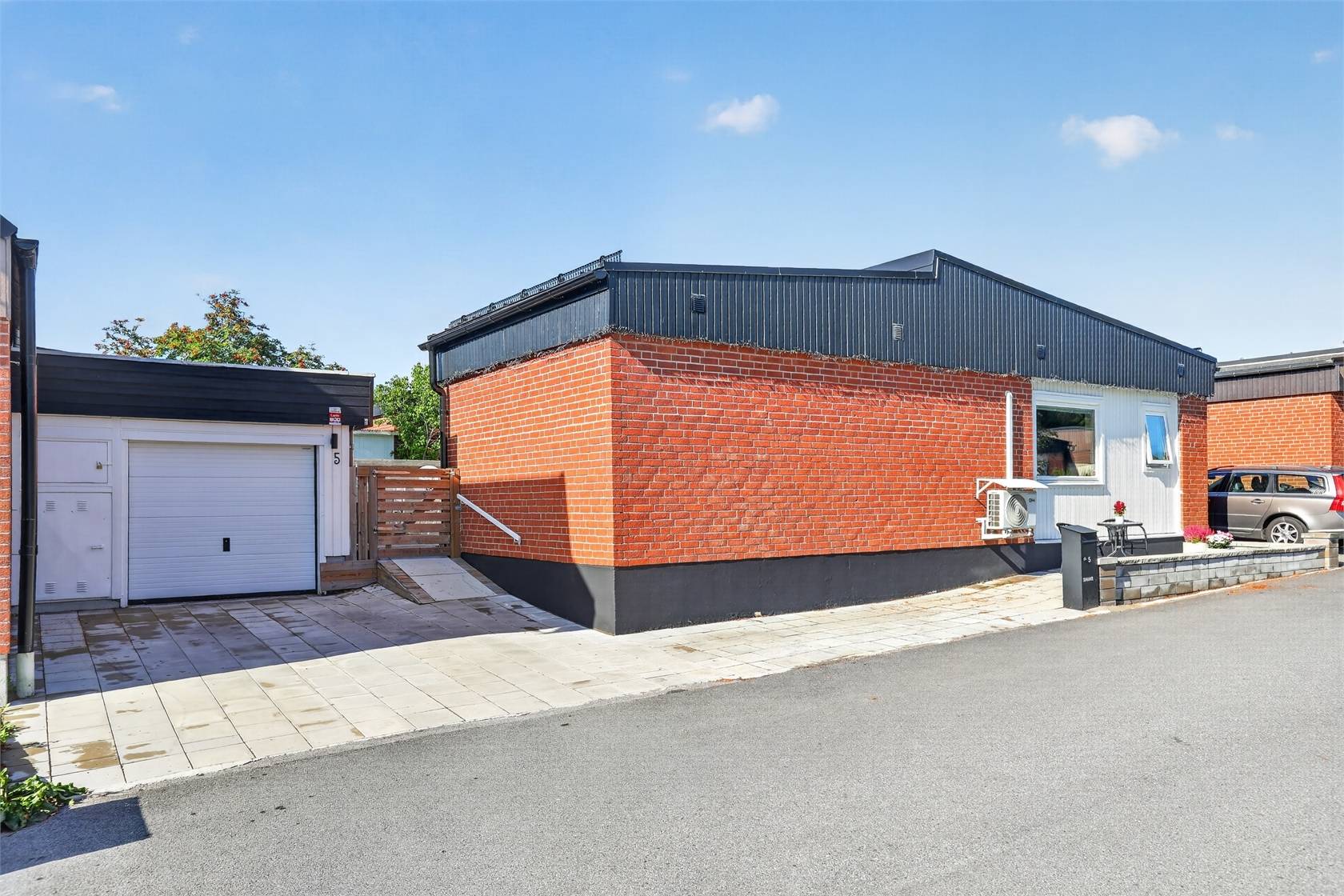 4 rum kedjehus på Galoppvägen 5 Östertälje, Södertälje kommun - bild 1