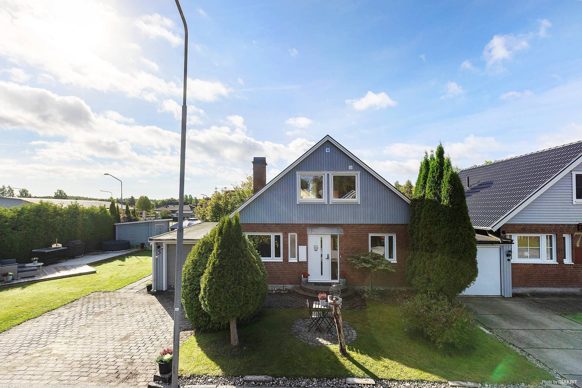 6 rum Kedjehus på Ölmbrovägen 5 Ölmbrotorp Örebro kommun - bild 1
