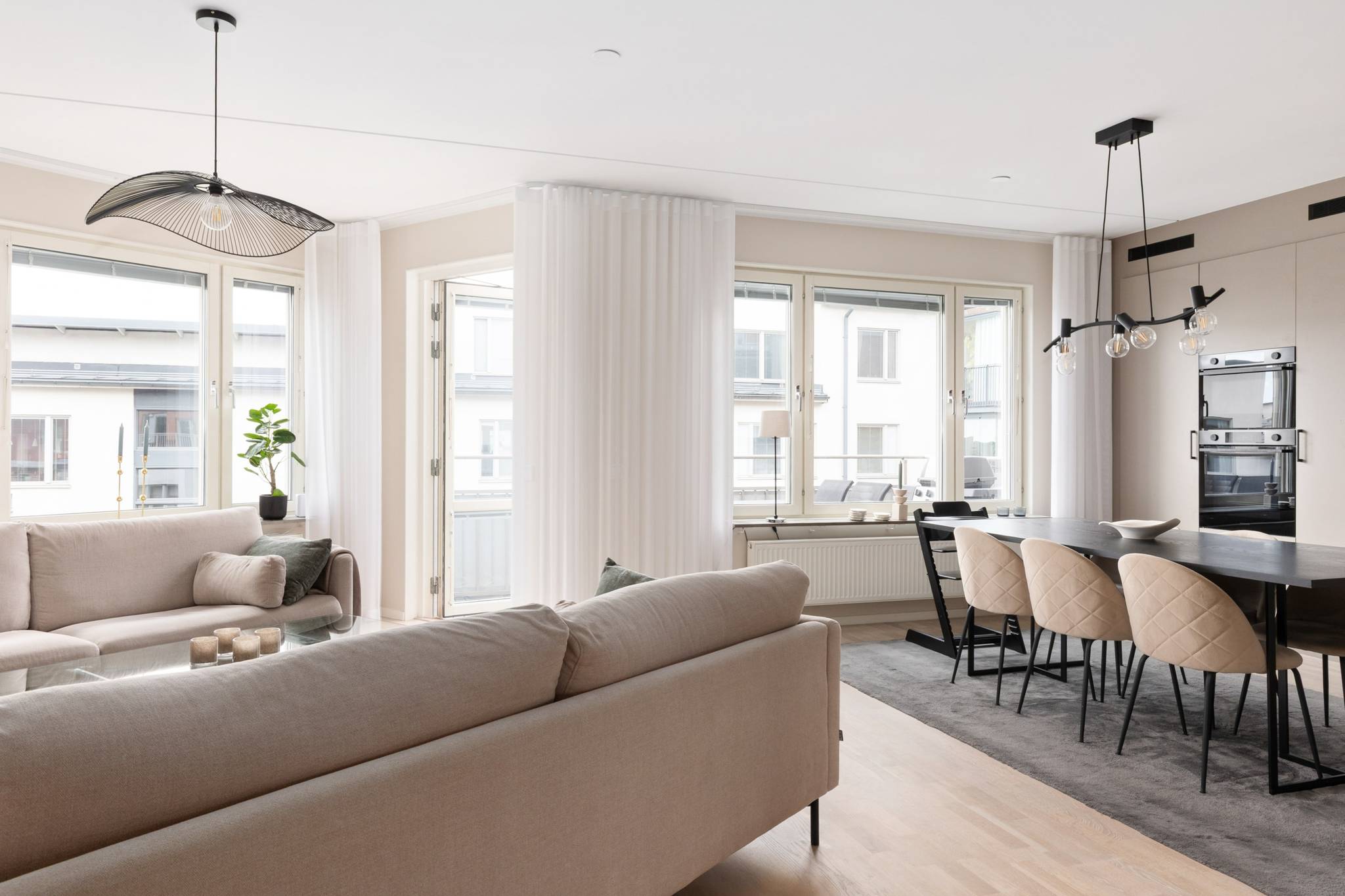3,5 rum lägenhet på Gustav III:s Boulevard 91, 6 + 7 tr Frösunda, Solna kommun - bild 3