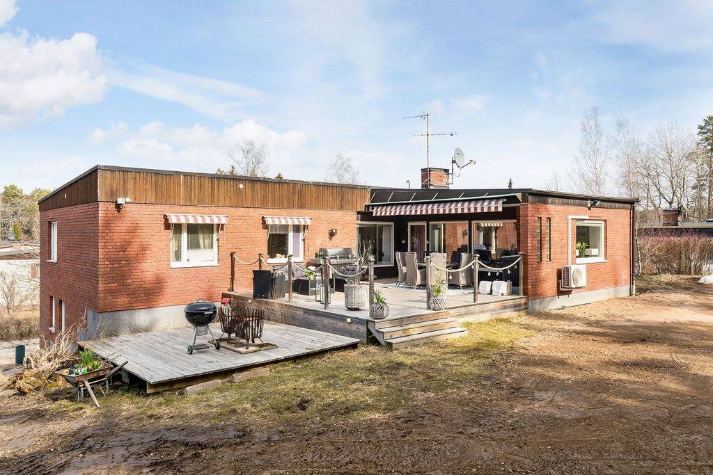 7 rum Villa på Kantarellvägen 12 Snopptorp Eskilstuna kommun - bild 2