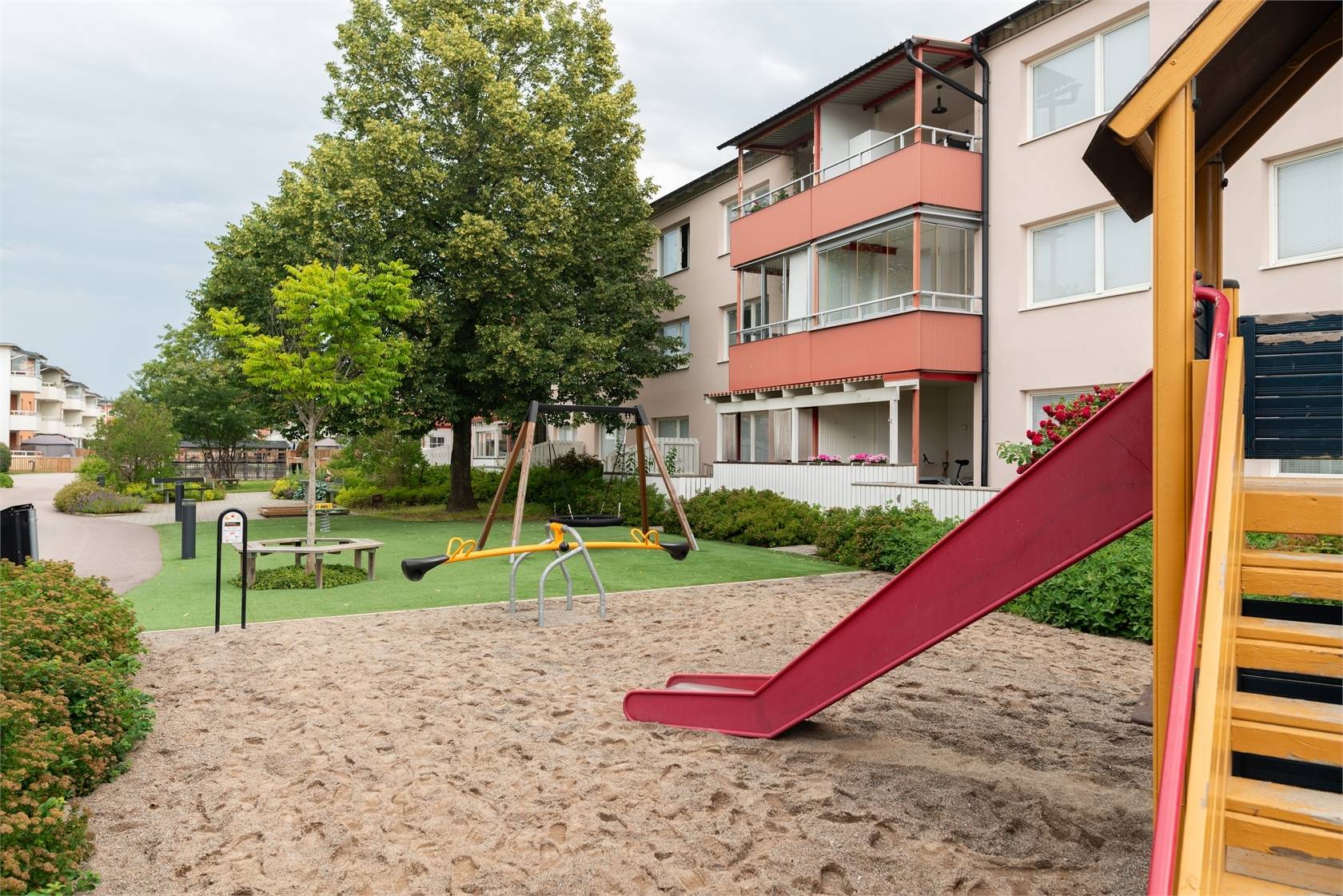 5 rum Lägenhet på FLISAVÄGEN 35 Bjurhovda Västerås kommun - bild 24