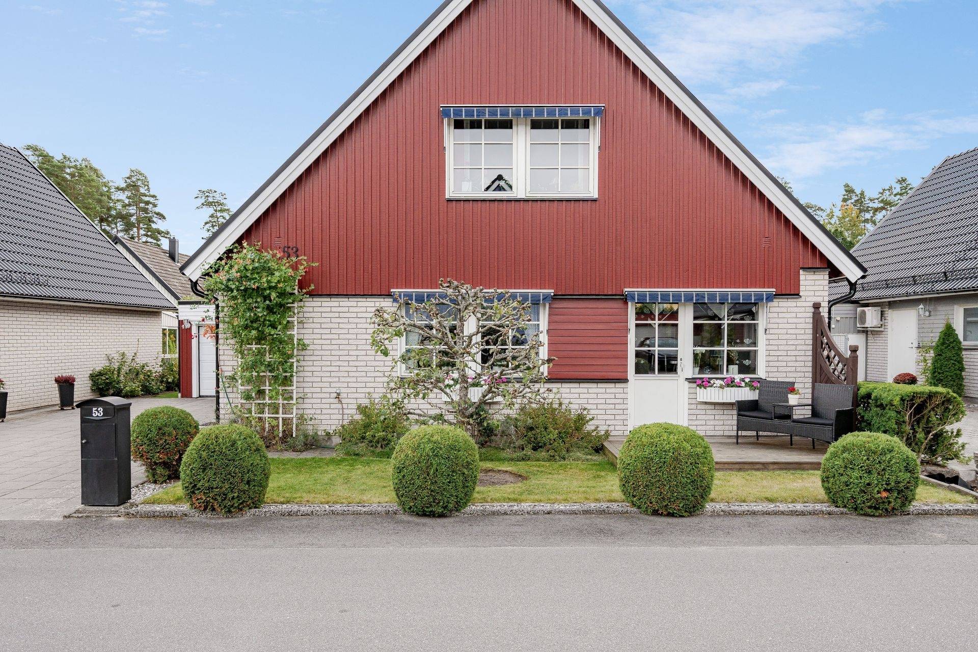 6 rum Kedjehus på Oxelbärsgatan 53 Vikingstad Linköpings kommun - bild 2