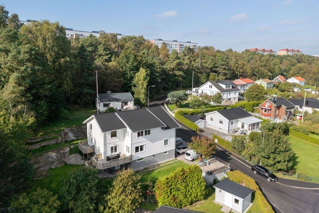 9 rum Villa på Övre Släktledsgatan 2 Svartedalen Göteborgs kommun - bild 3
