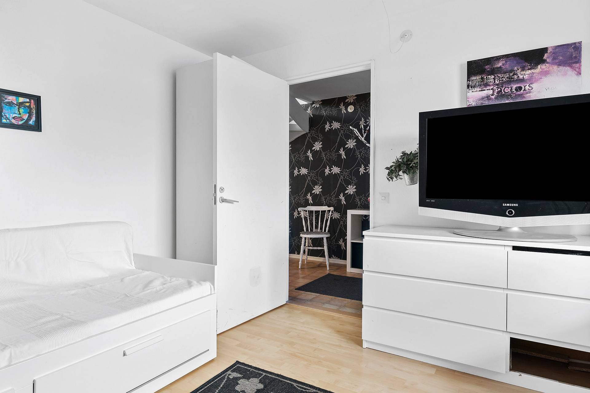 4 rum Radhus på Rondovägen 102 Drevviksstrand/Östra Skogås Huddinge kommun - bild 22