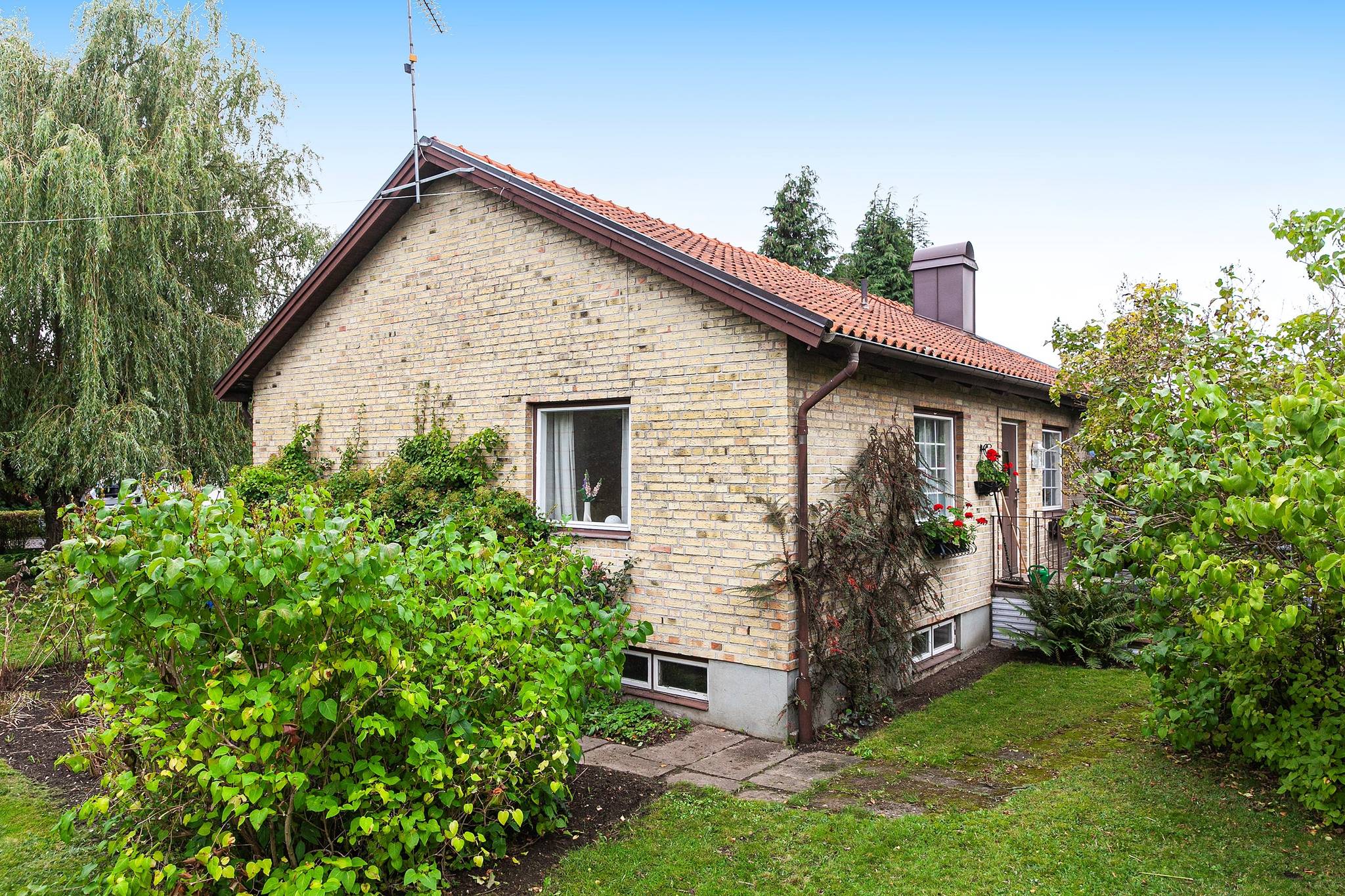 4 rum Villa på Mellangatan 1 Östra Ljungby Klippans kommun - bild 1