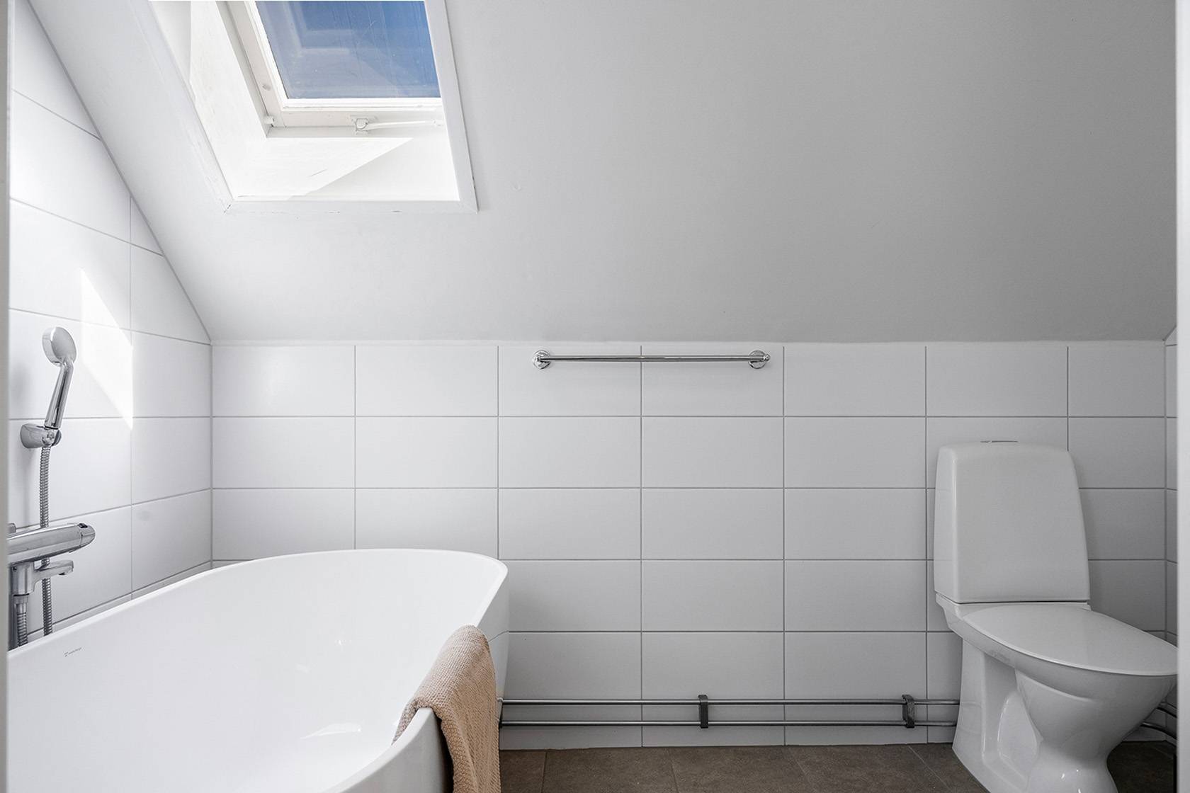7 rum Villa på Backgatan 17 Eldsberga Halmstads kommun - bild 25