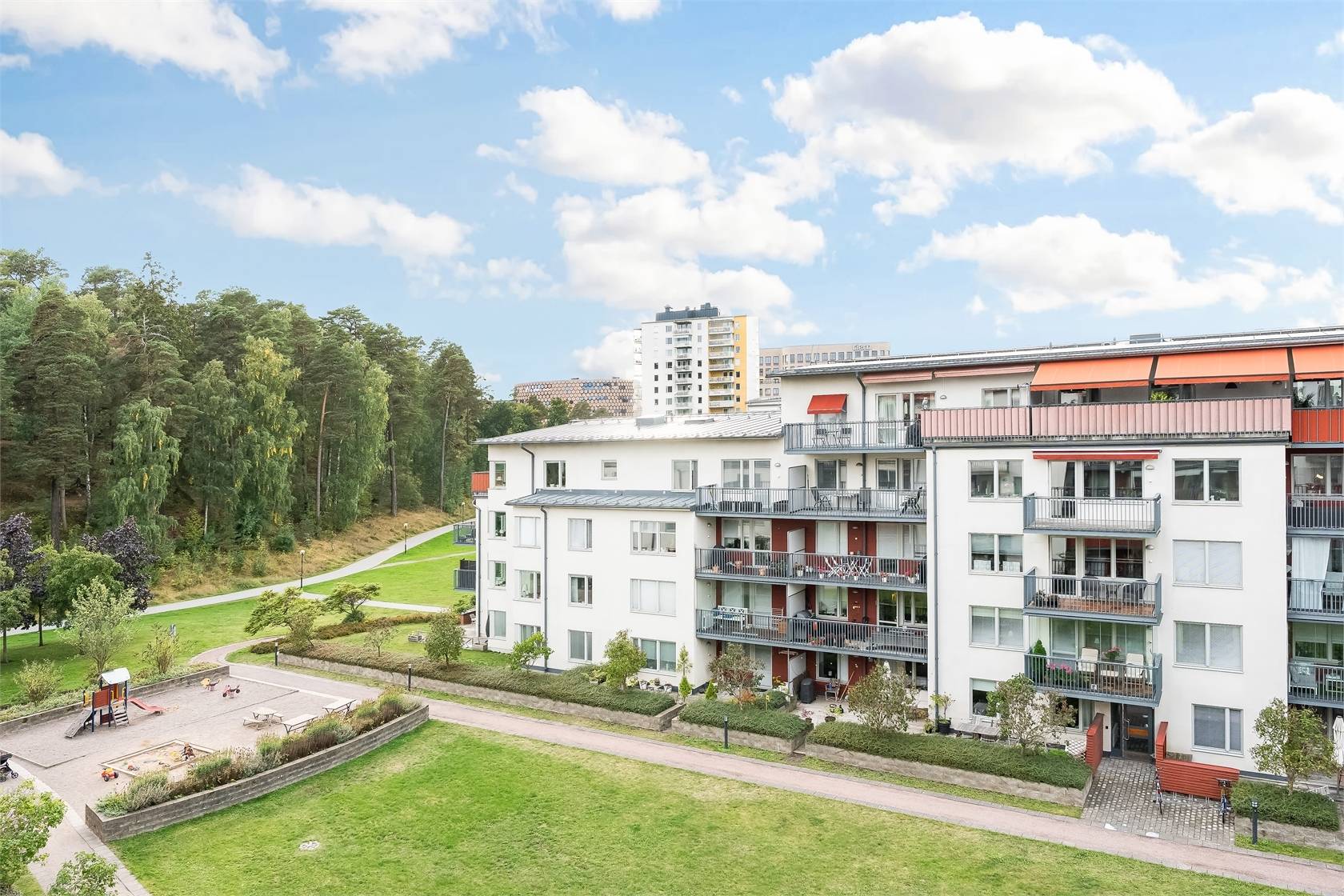 5 rum lägenhet på Gustav III:s boulevard 99 Frösunda, Solna kommun - bild 1